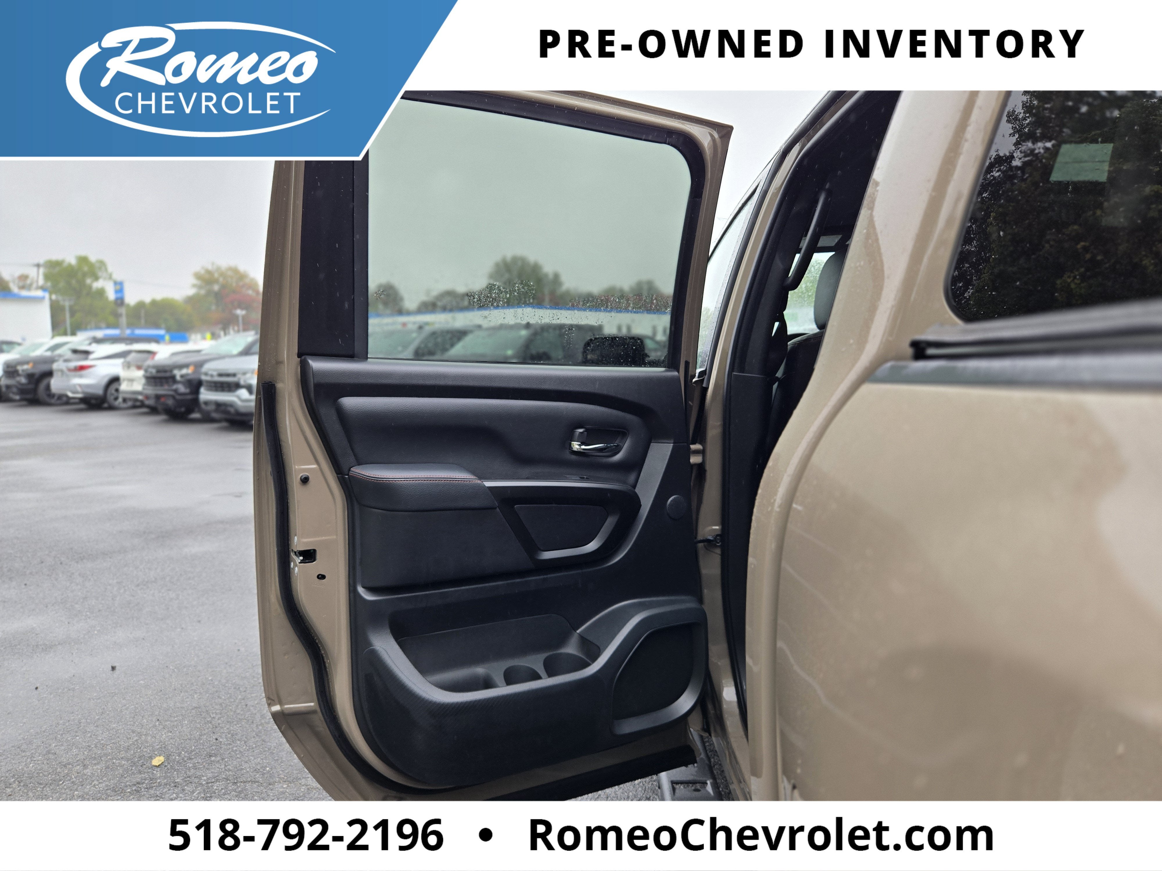 2024 Nissan TITAN Crew Cab PRO-4X 4x4