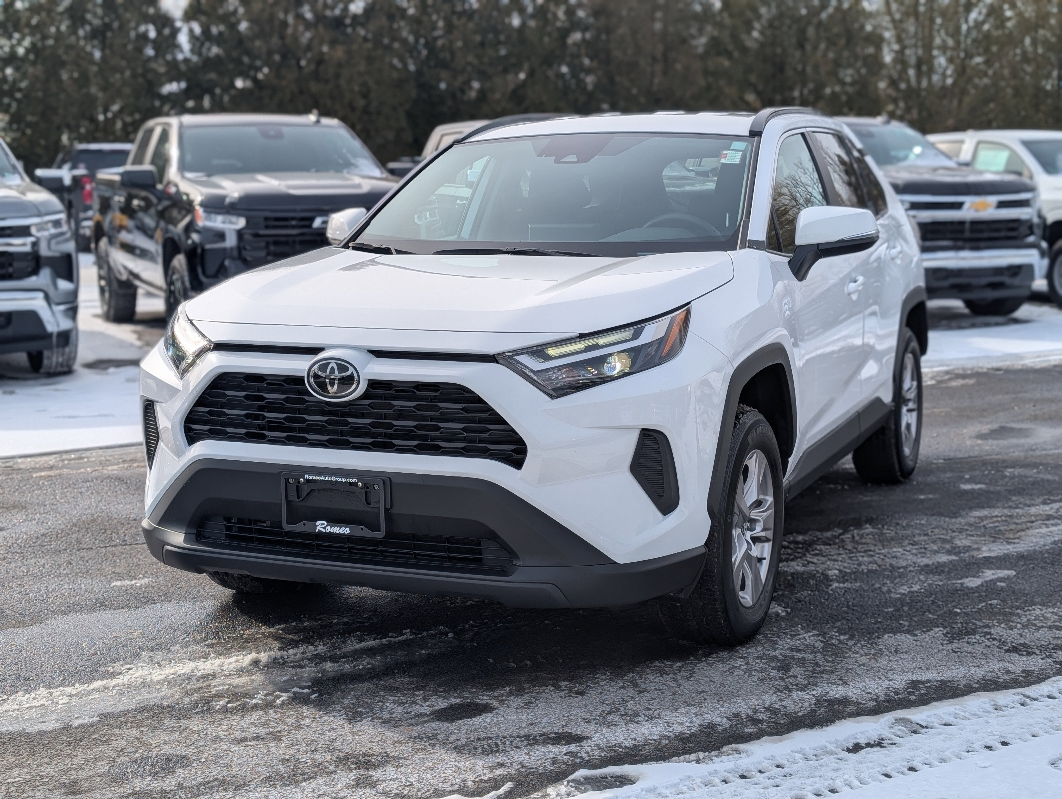 2023 Toyota RAV4 XLE