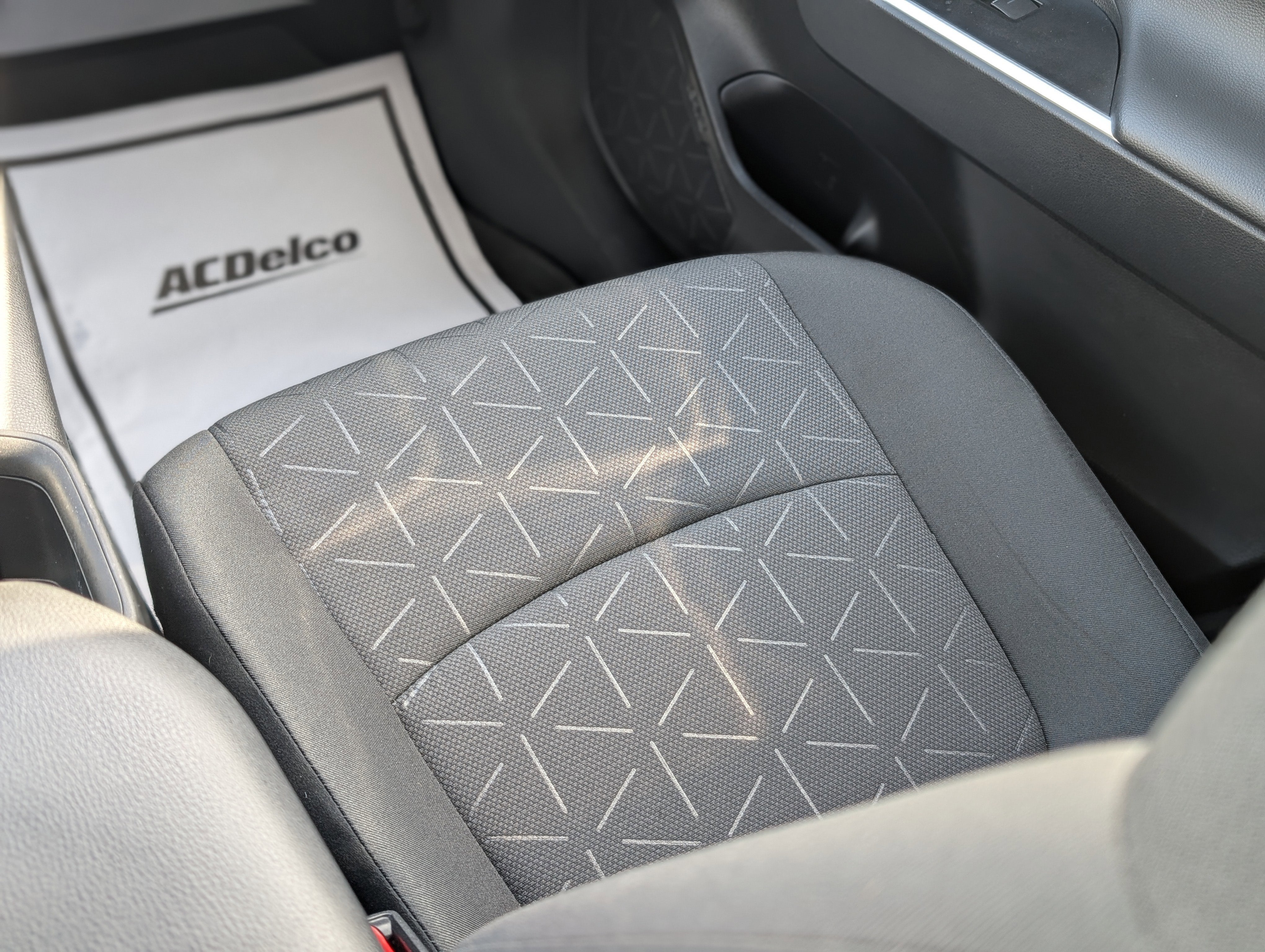 2023 Toyota RAV4 Hybrid Woodland Edition