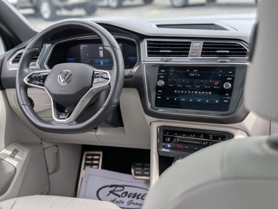 2022 Volkswagen Tiguan 2.0T SE R-Line Black