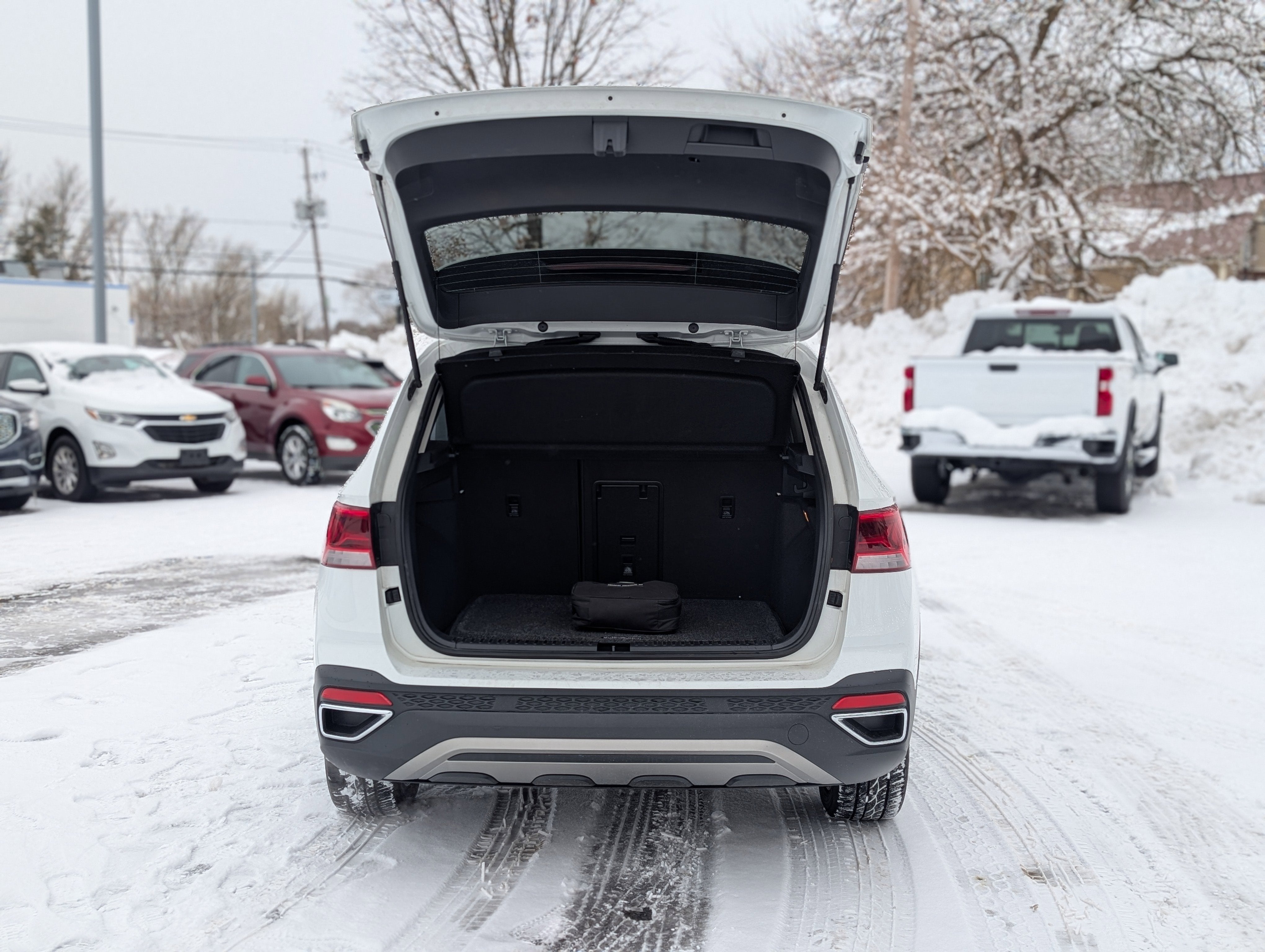 2022 Volkswagen Taos SE