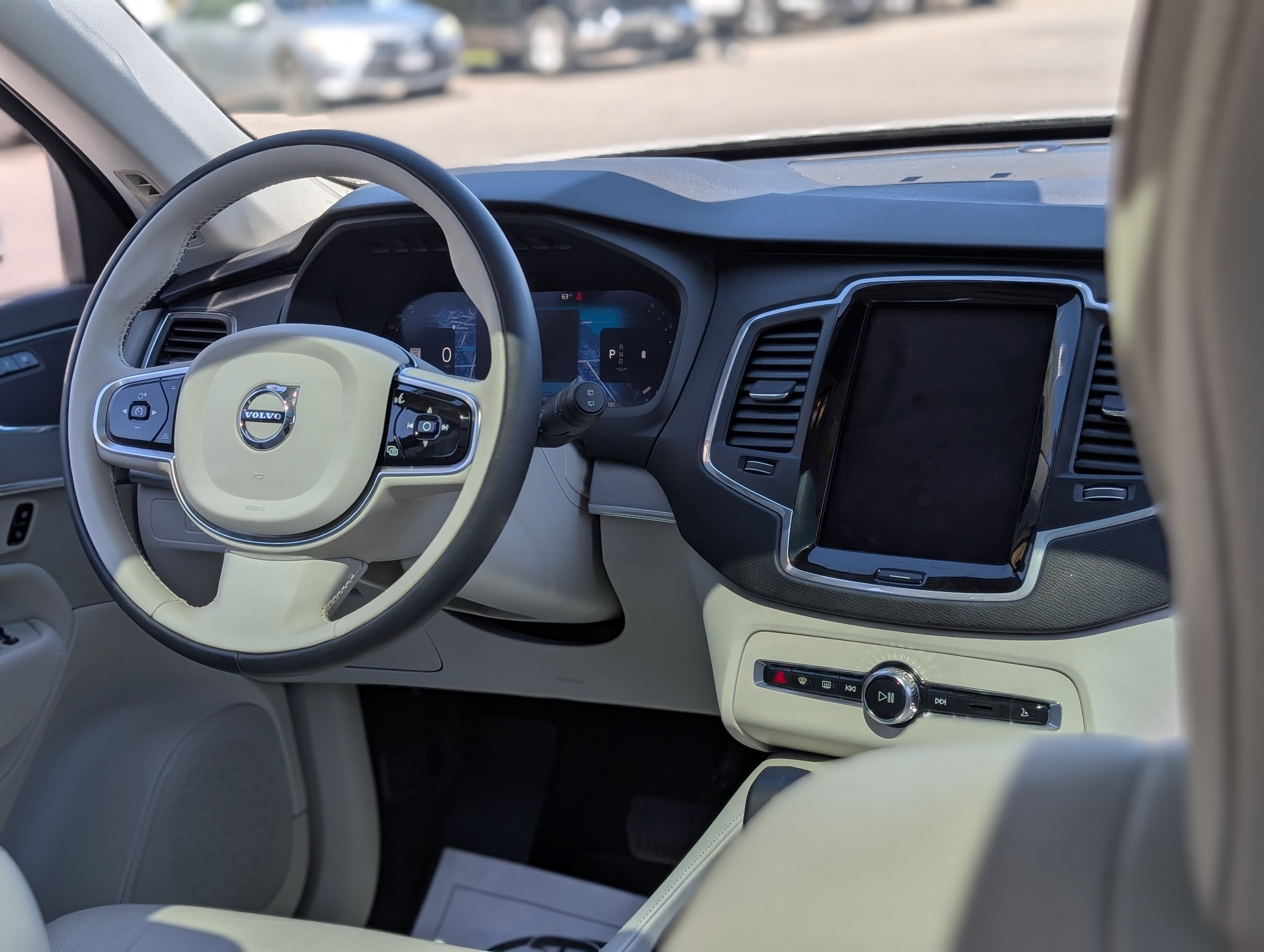 2023 Volvo XC90 B5 Core