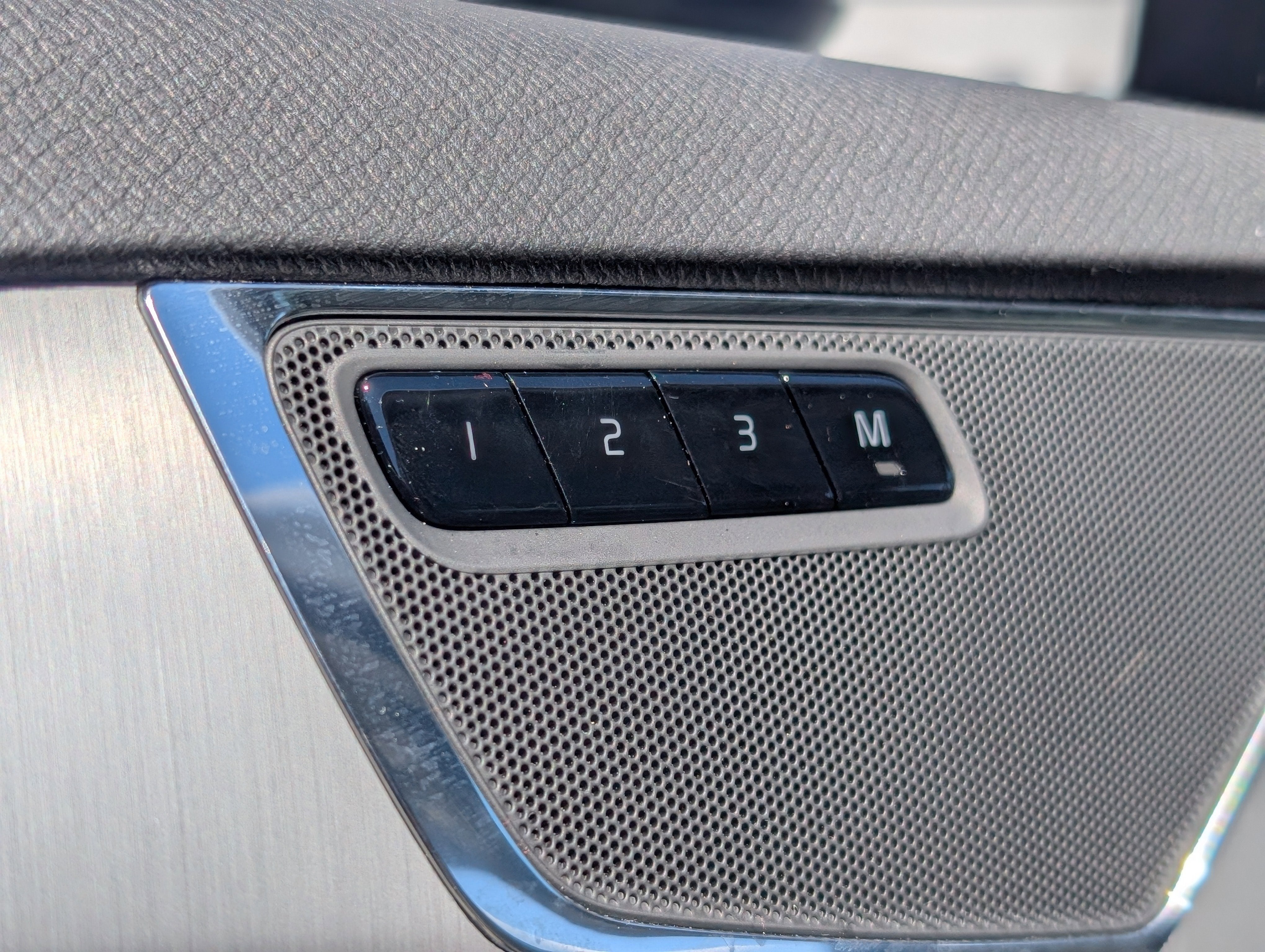 2023 Volvo XC90 B5 Core