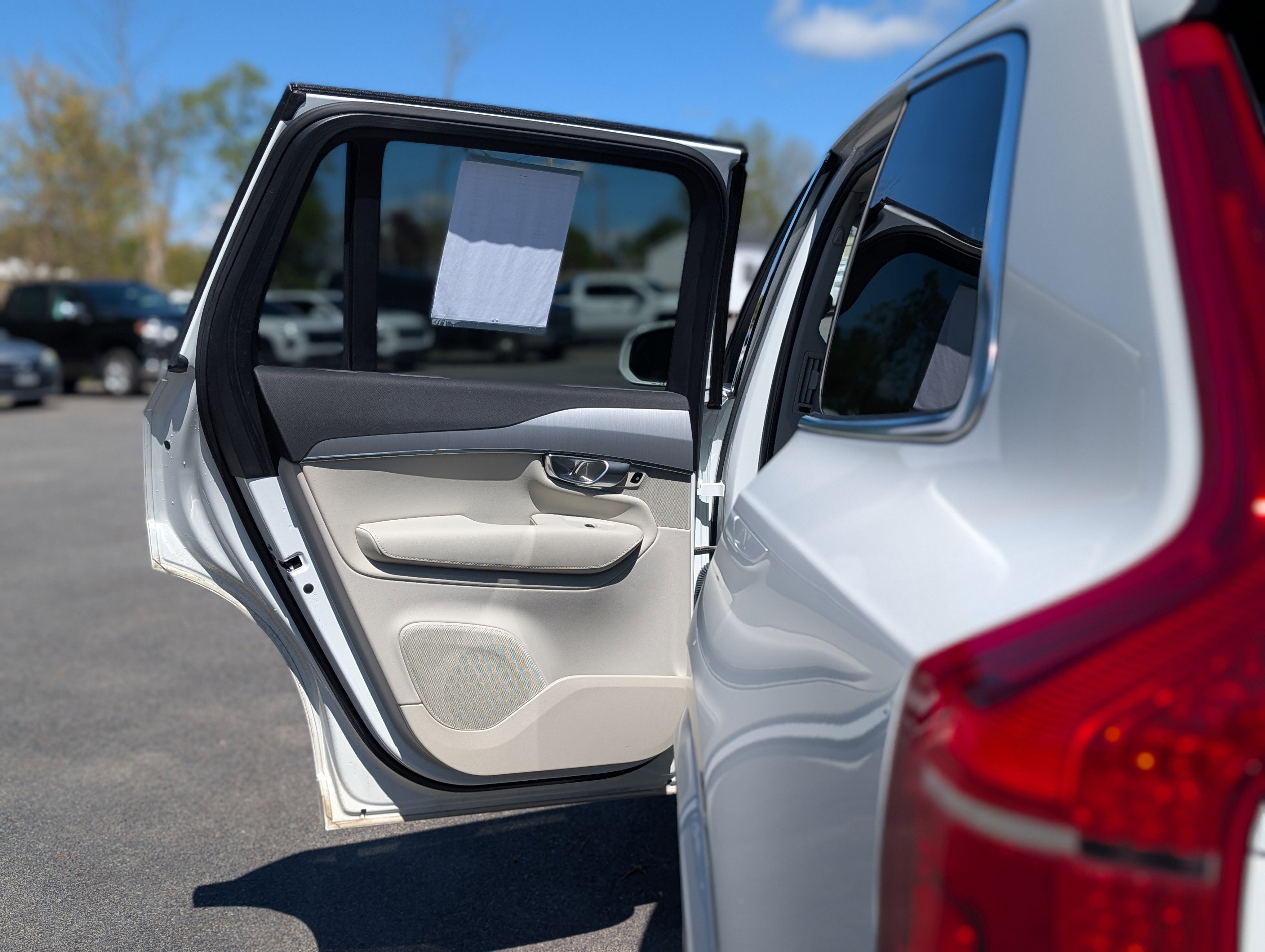 2023 Volvo XC90 B5 Core