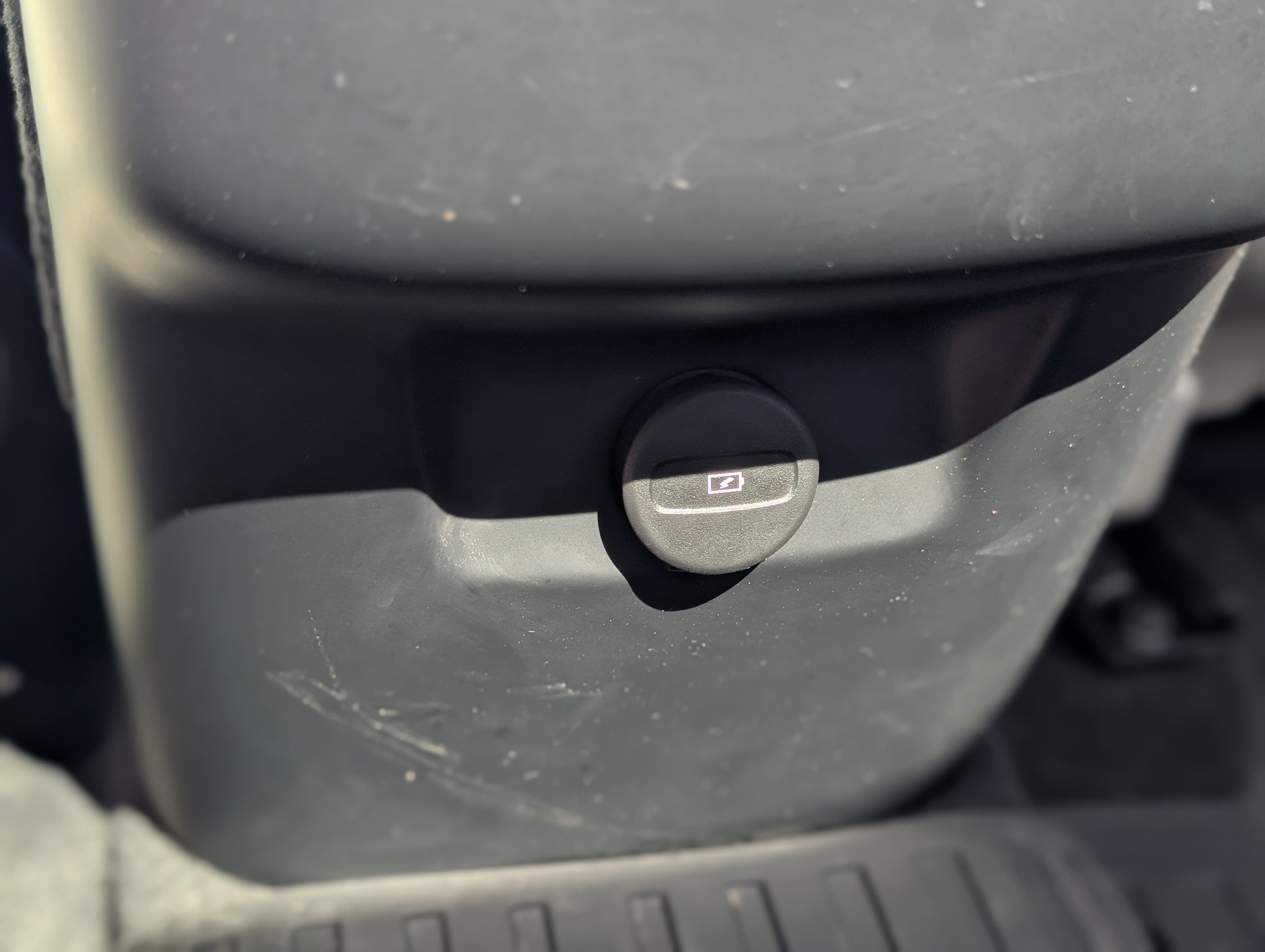 2023 Volvo XC90 B5 Core