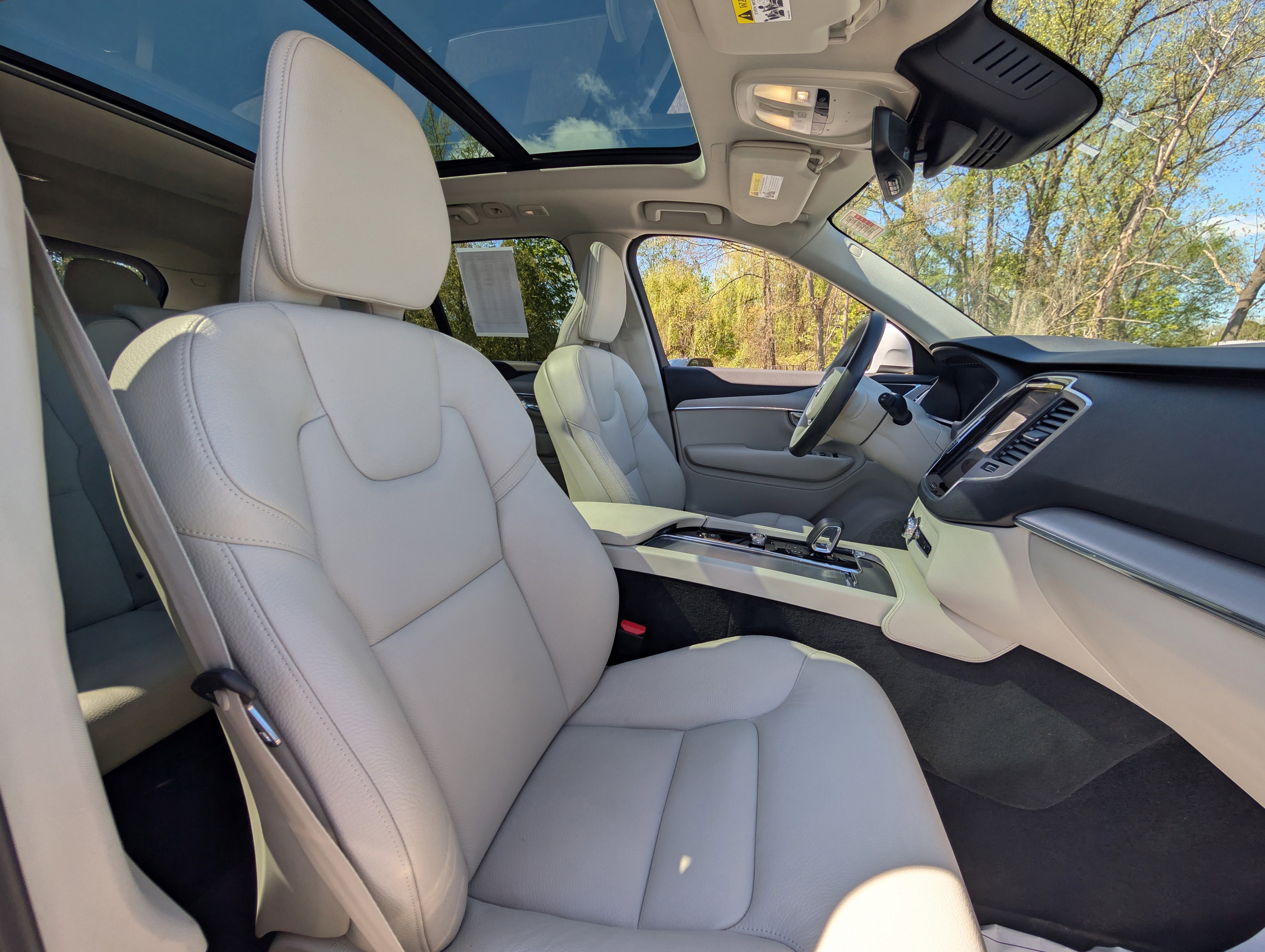 2023 Volvo XC90 B5 Core