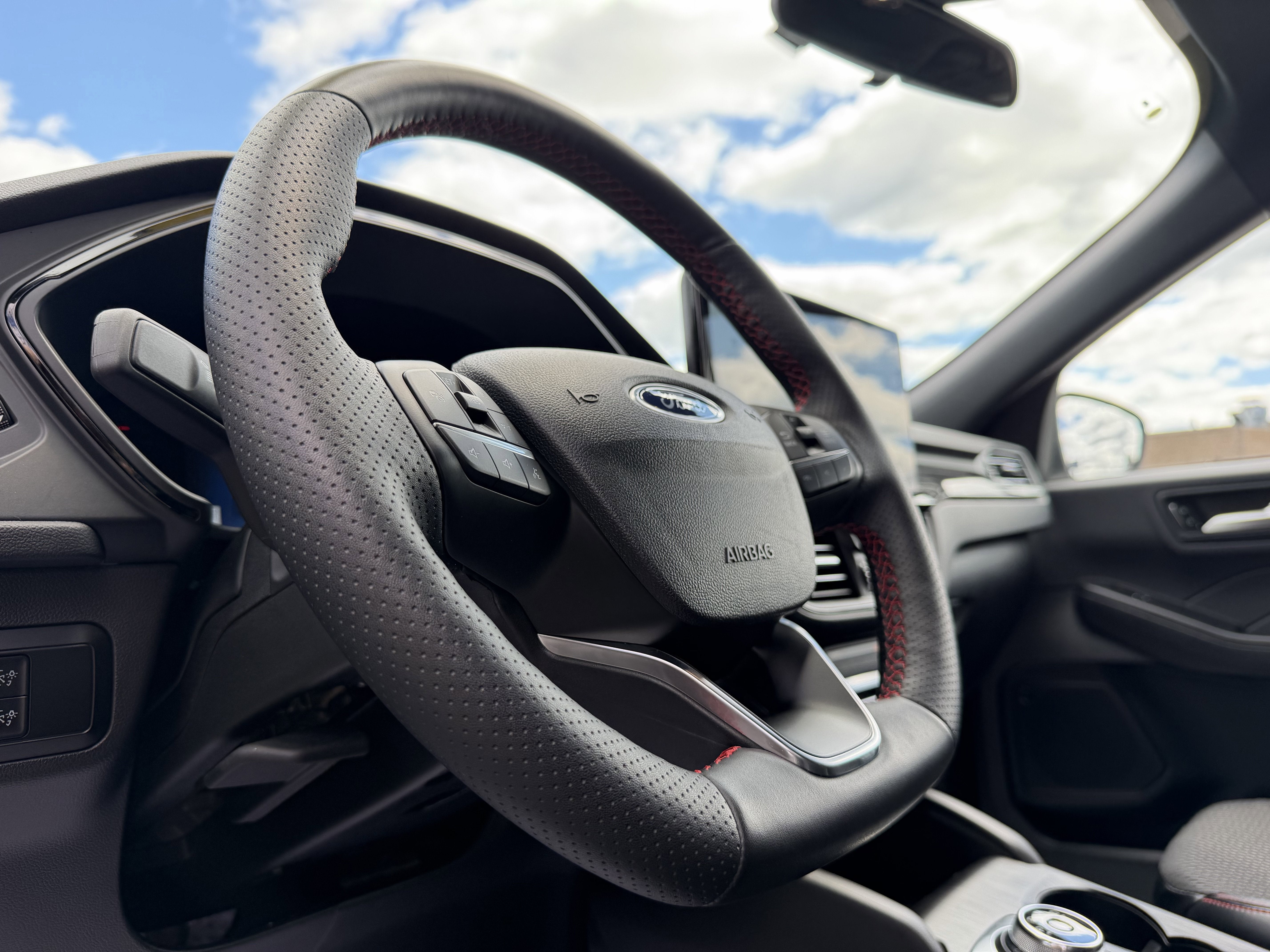 2025 Ford Escape ST-Line