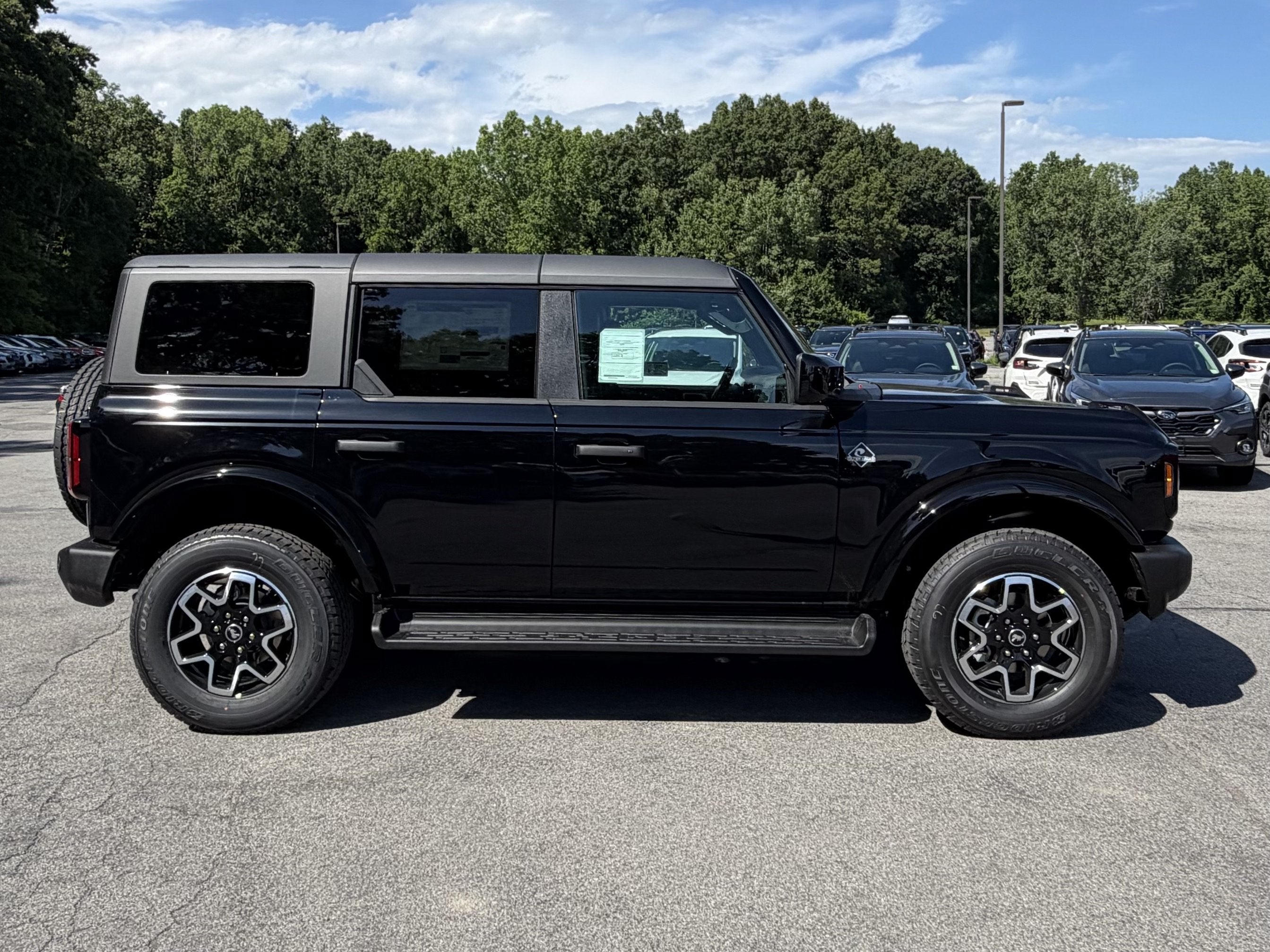 2026 Ford Bronco Outer Banks