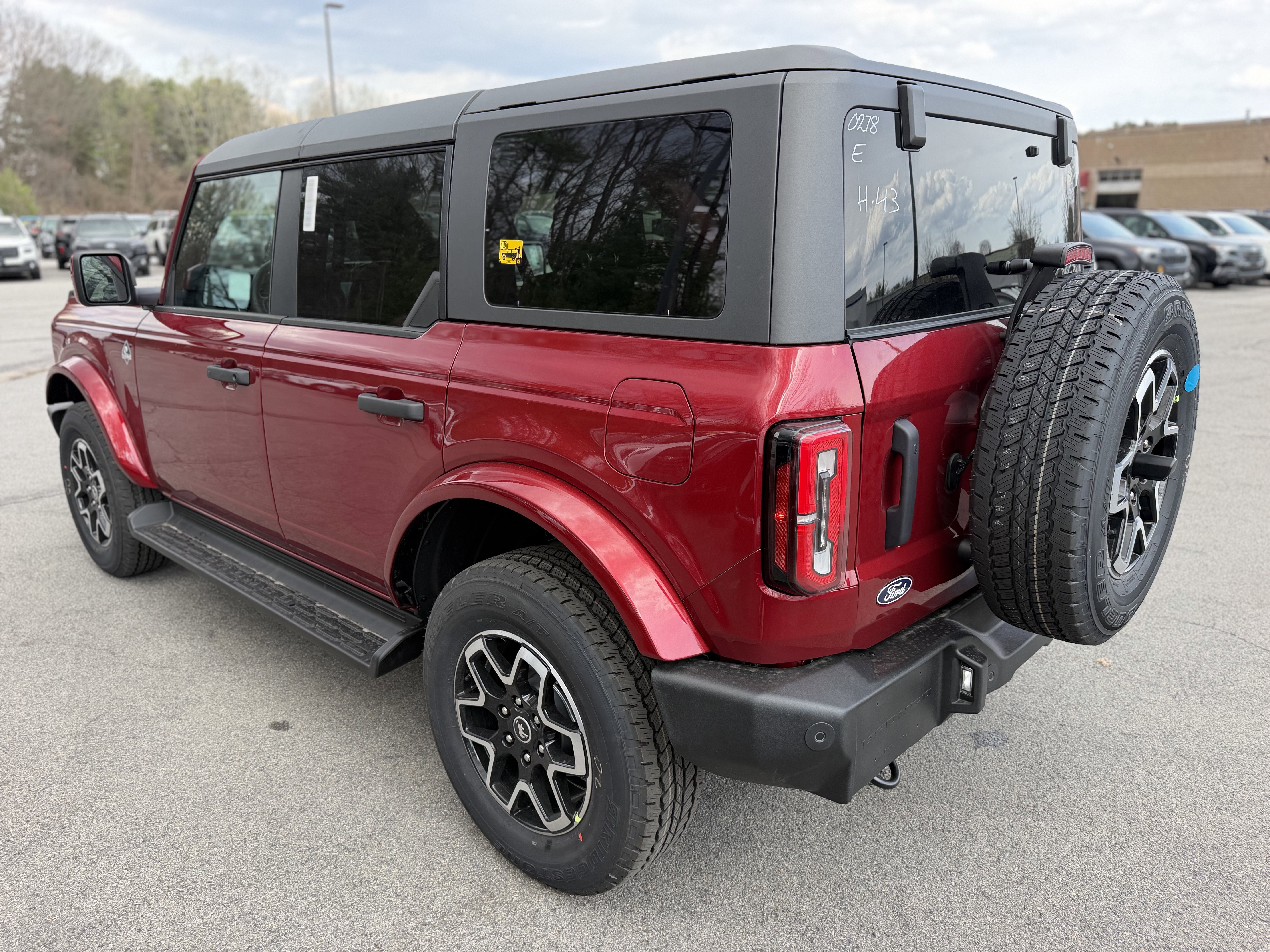 2026 Ford Bronco Outer Banks