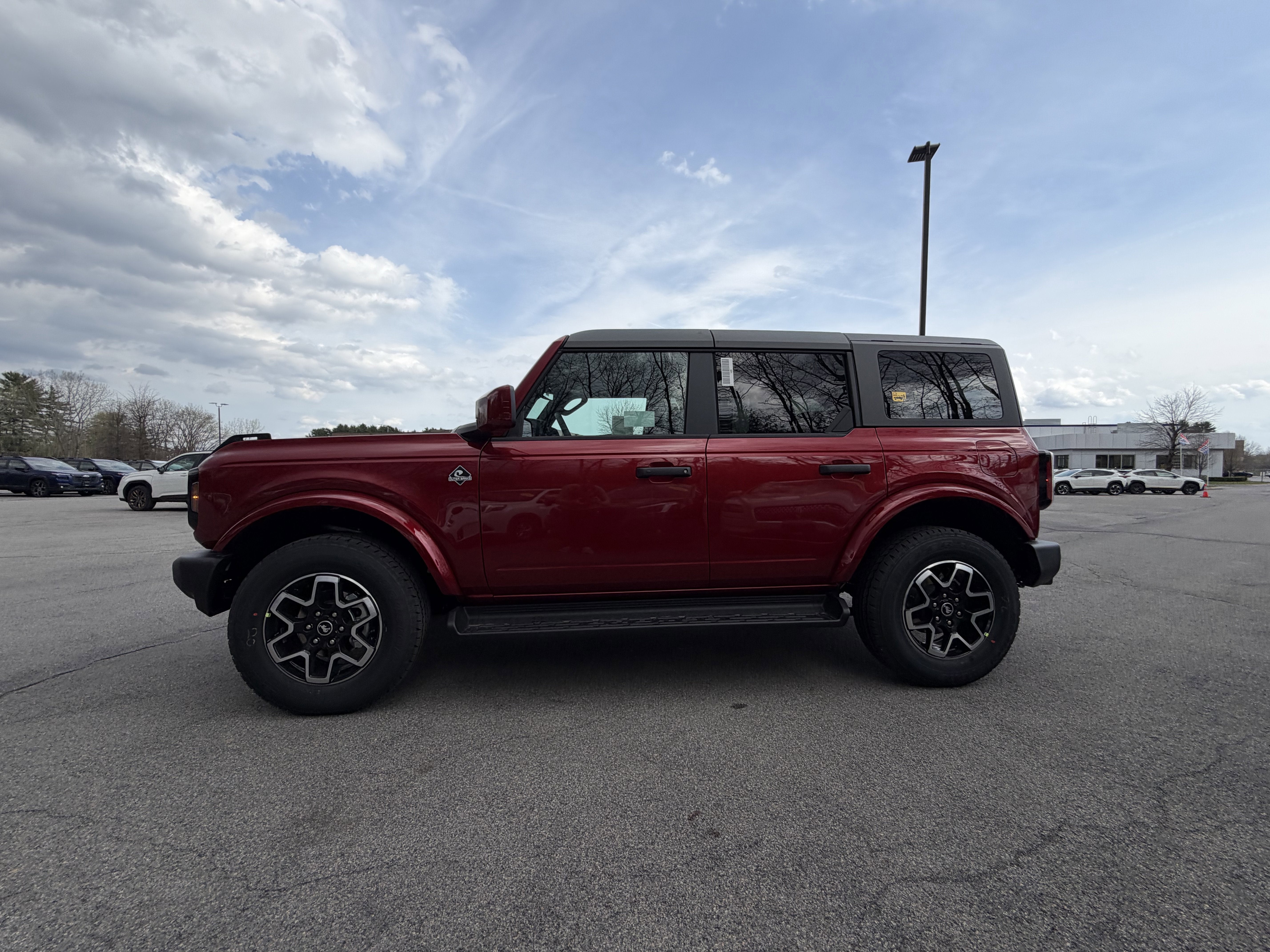 2026 Ford Bronco Outer Banks