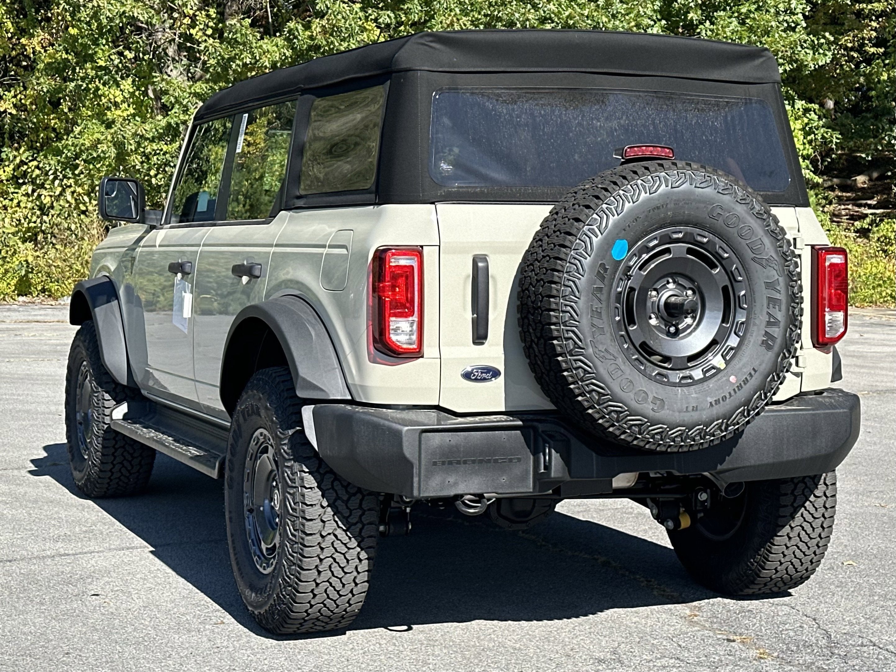 2025 Ford Bronco Base