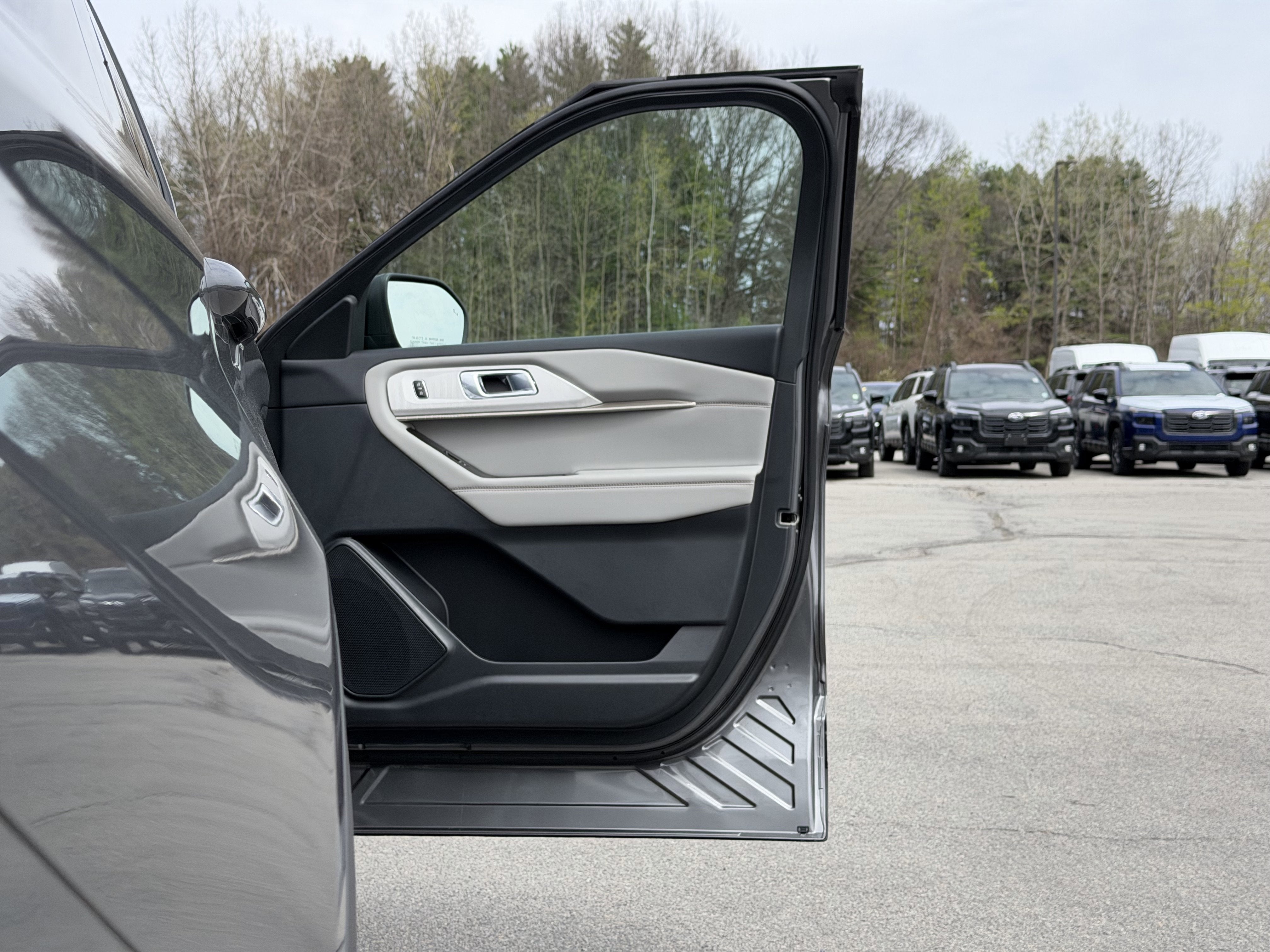 2026 Ford Explorer Active w/200A Pkg