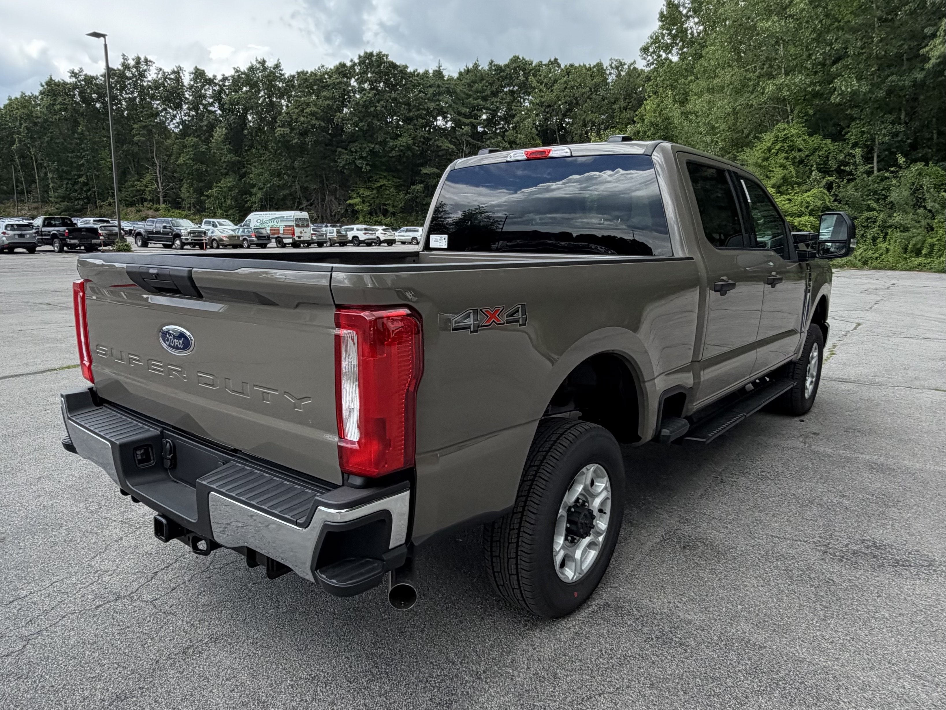 2026 Ford Super Duty F-350 SRW XLT