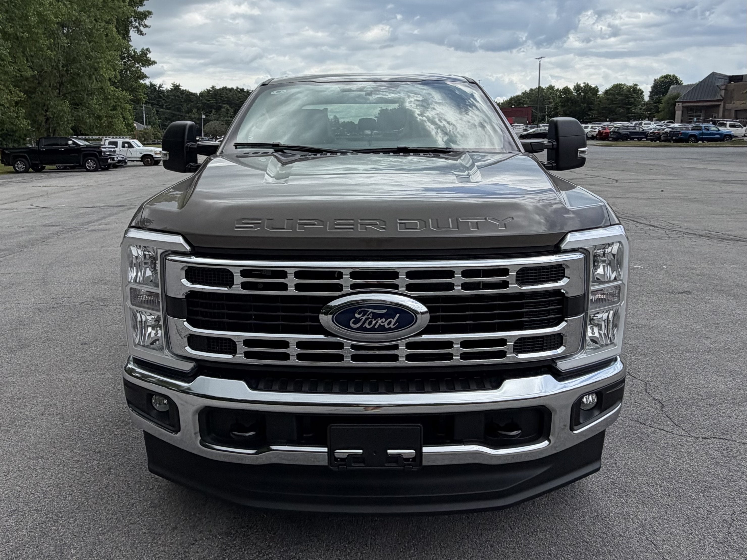 2026 Ford Super Duty F-350 SRW XLT