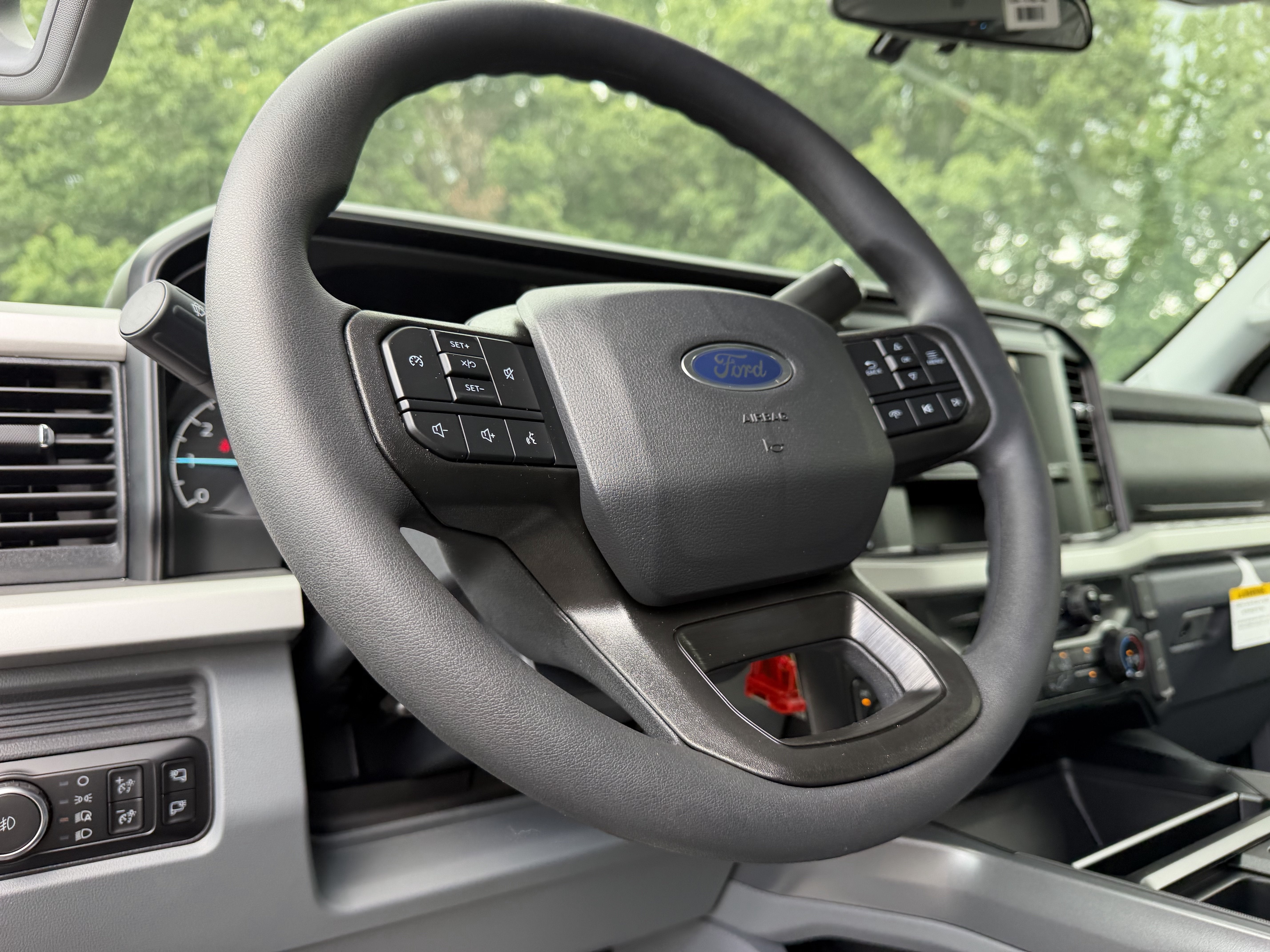 2026 Ford Super Duty F-350 SRW XLT