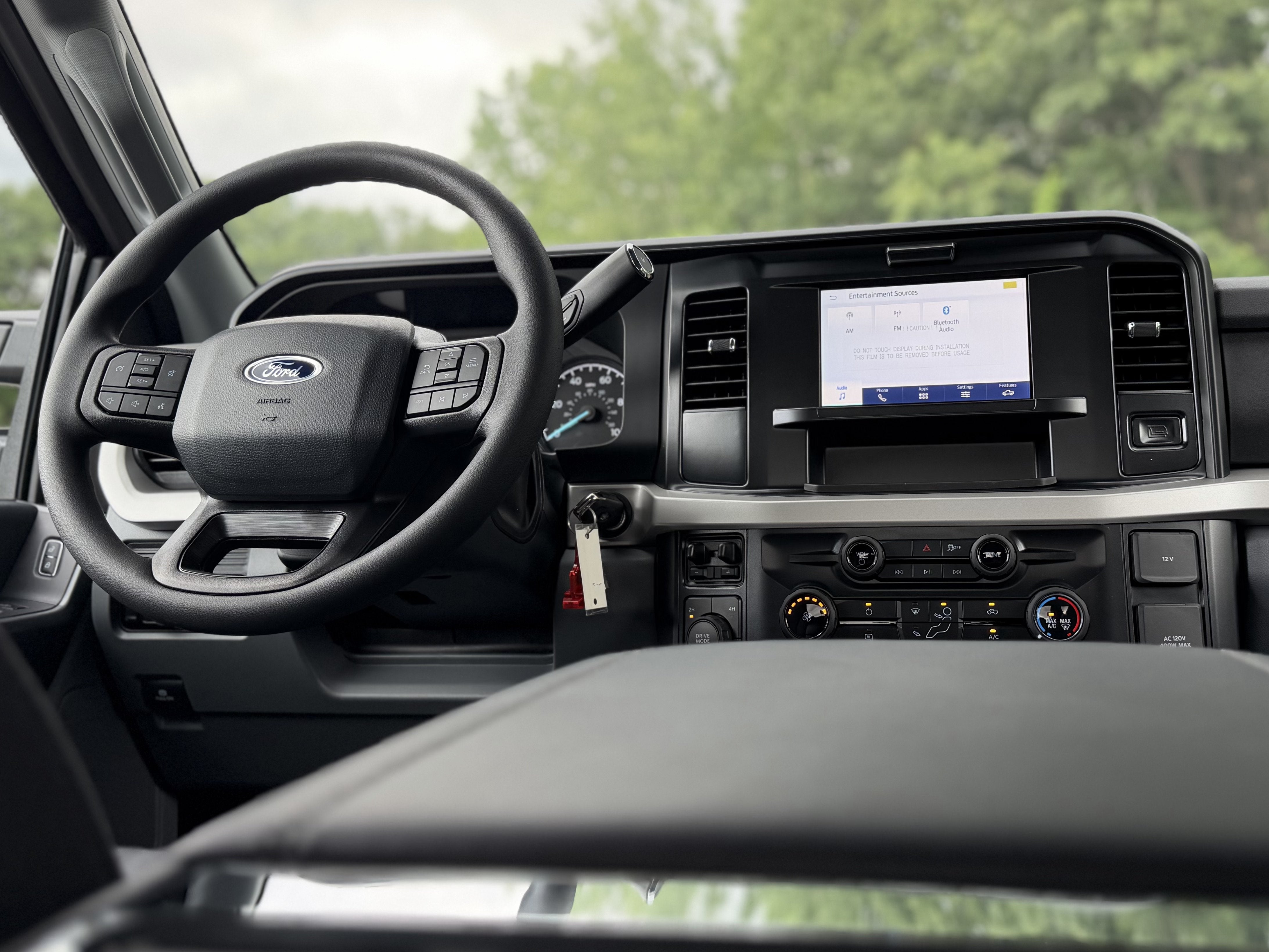 2026 Ford Super Duty F-350 SRW XLT