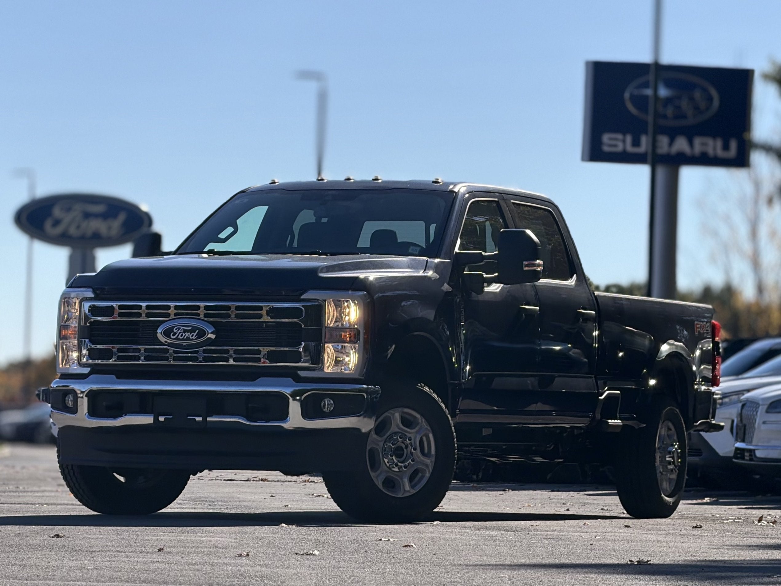 2027 Ford Super Duty F-350 SRW XLT