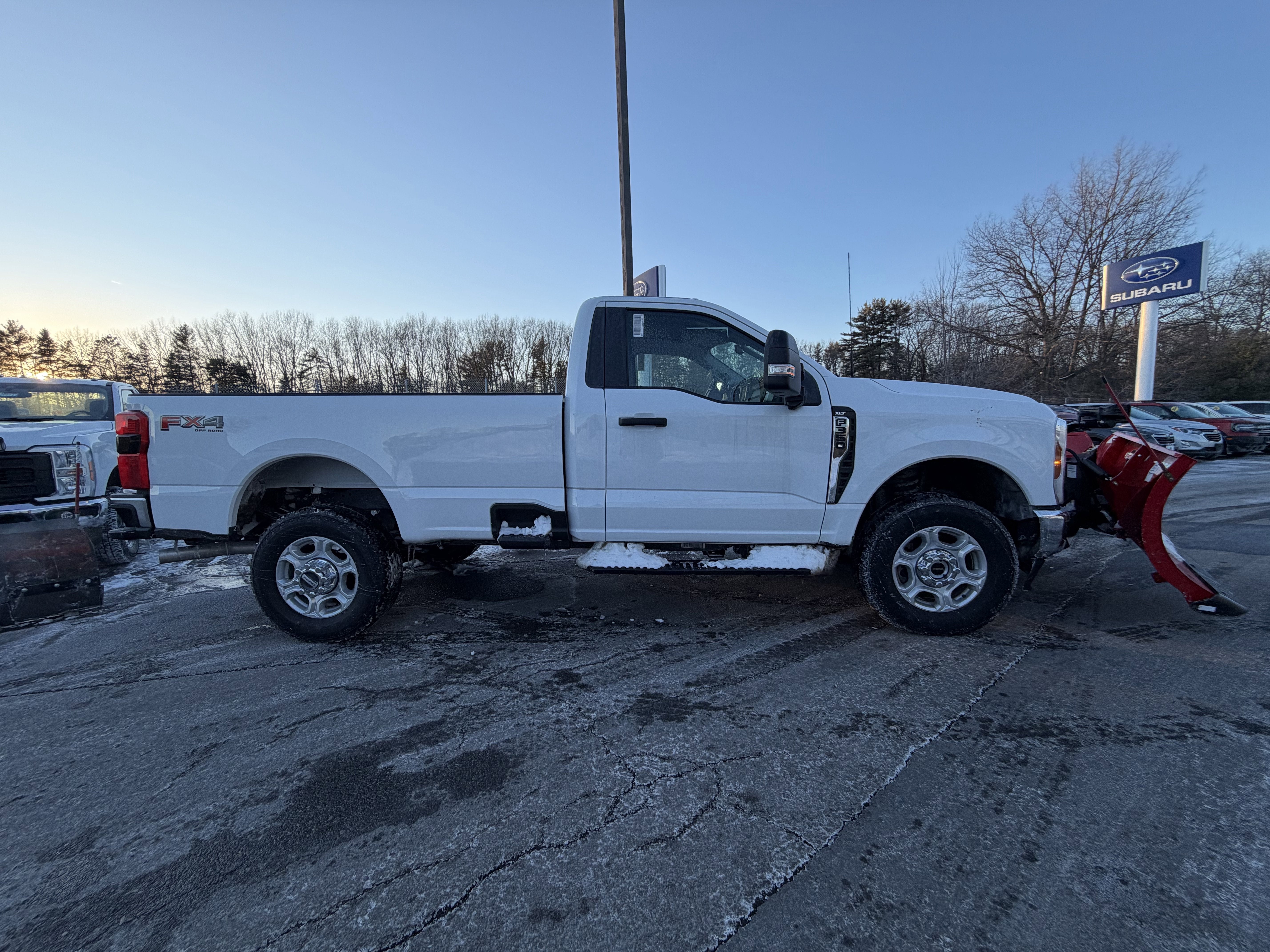 2025 Ford Super Duty F-350 SRW F-350® XLT