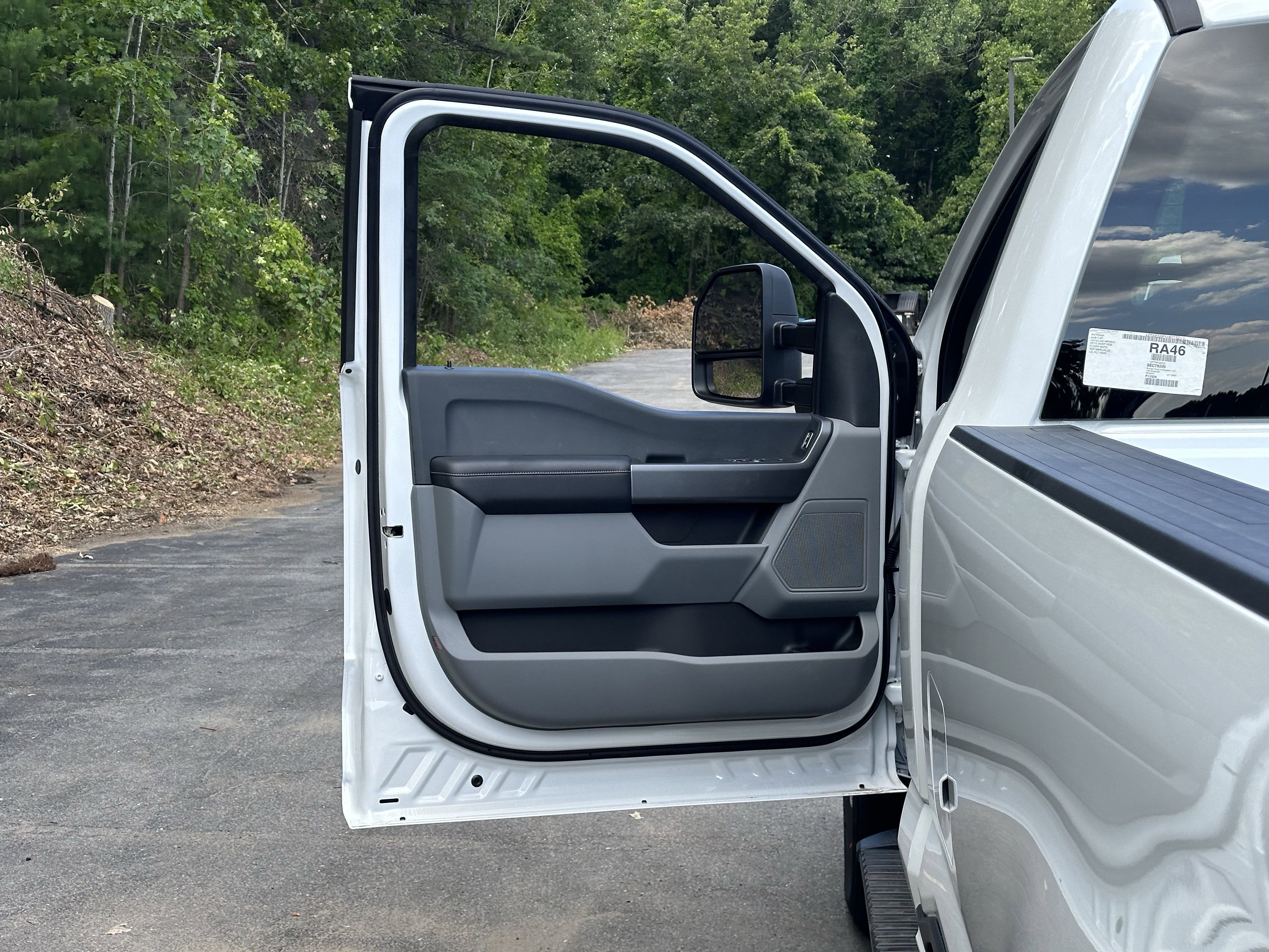 2025 Ford Super Duty F-350 SRW F-350® XLT