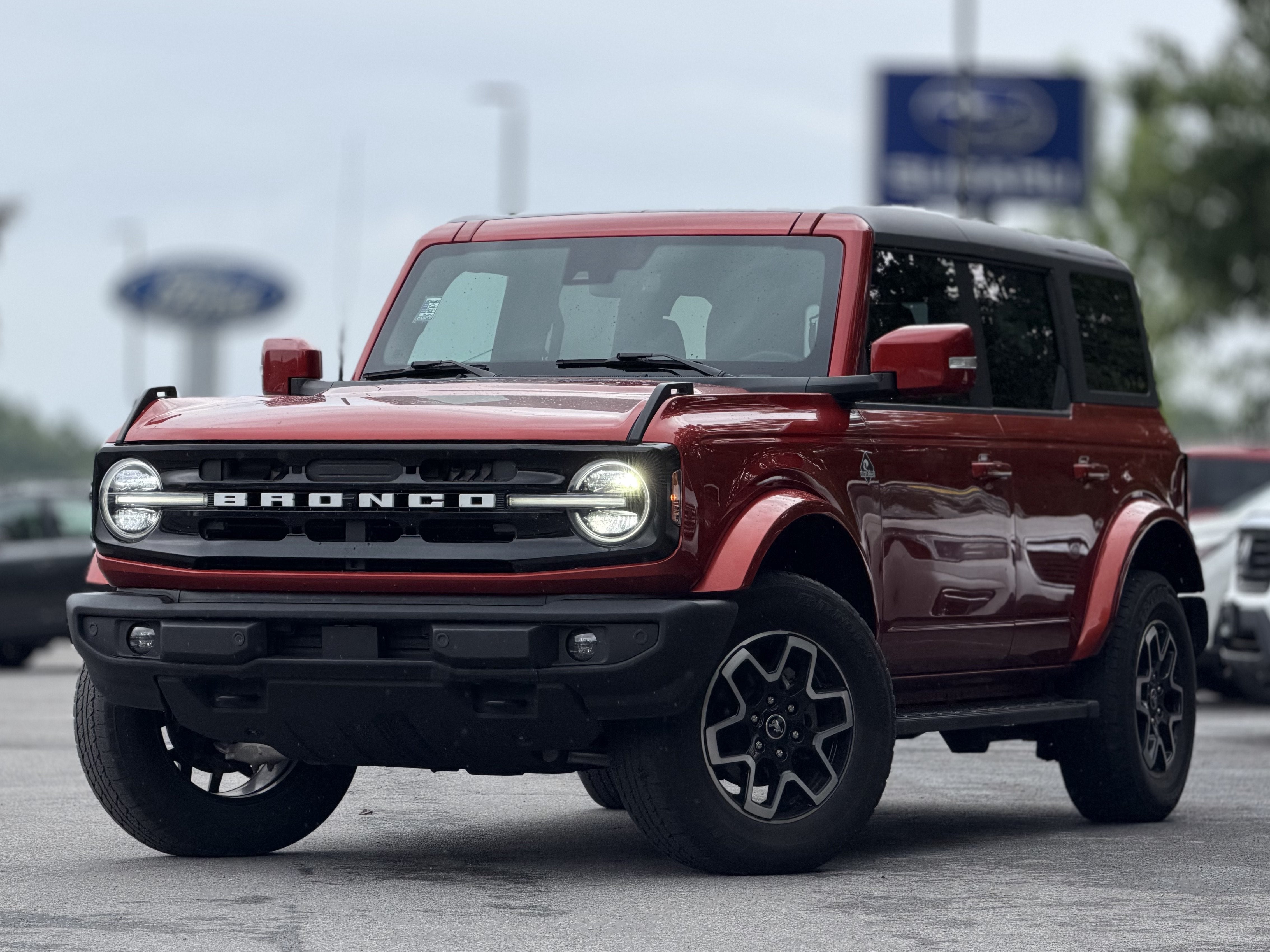 2024 Ford Bronco Outer Banks