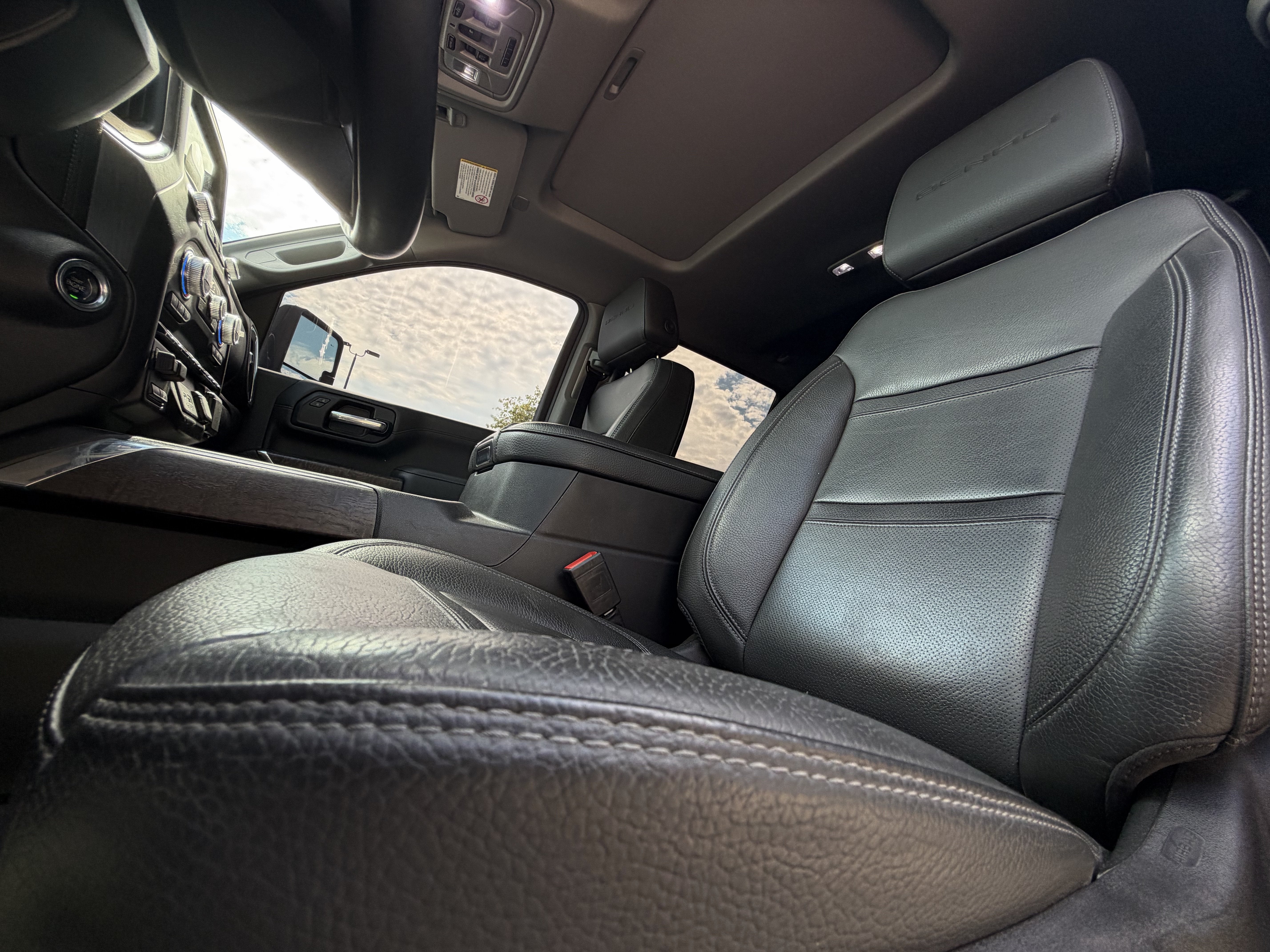 2023 GMC Sierra 2500HD Denali