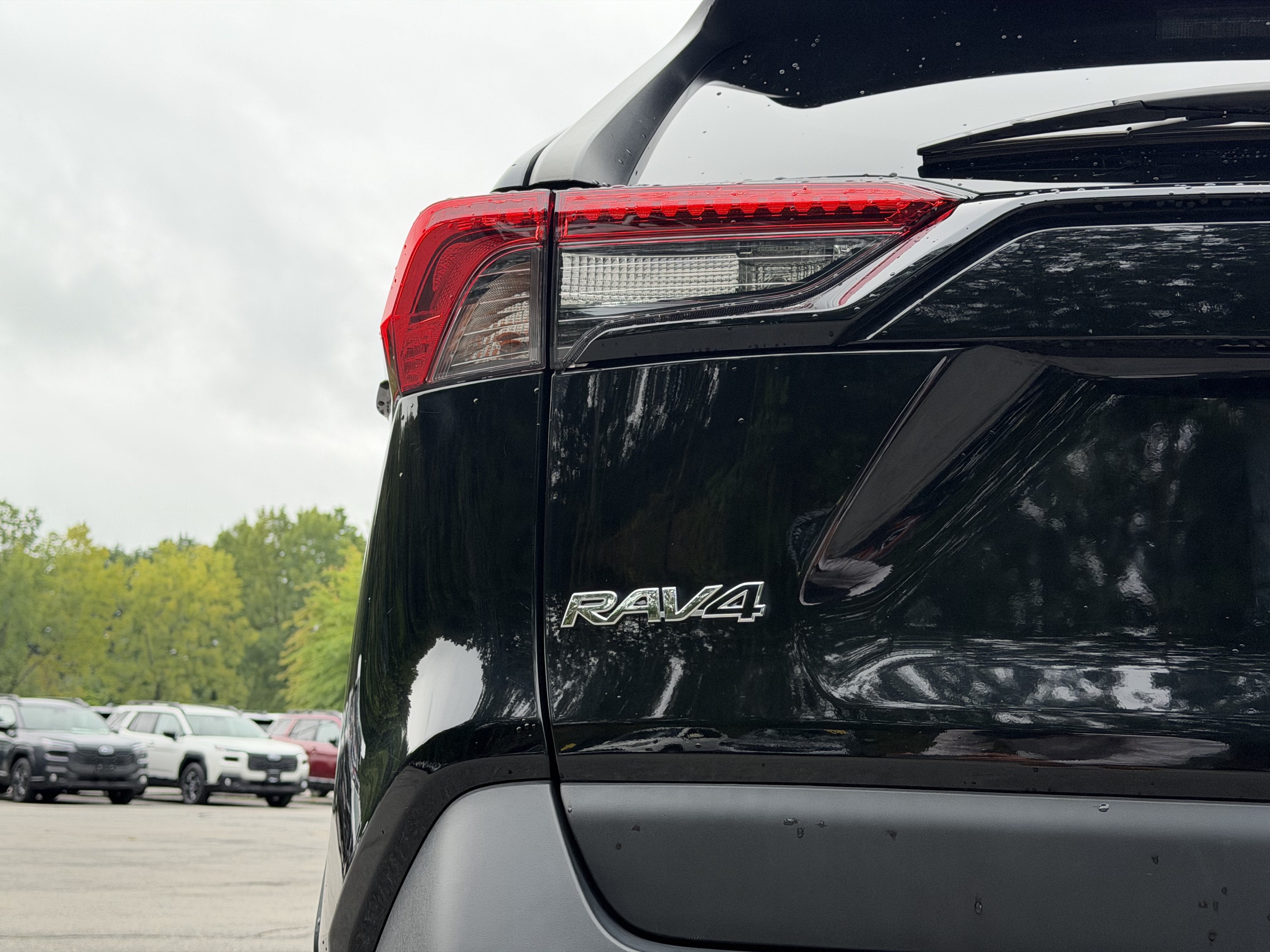 2020 Toyota RAV4 LE