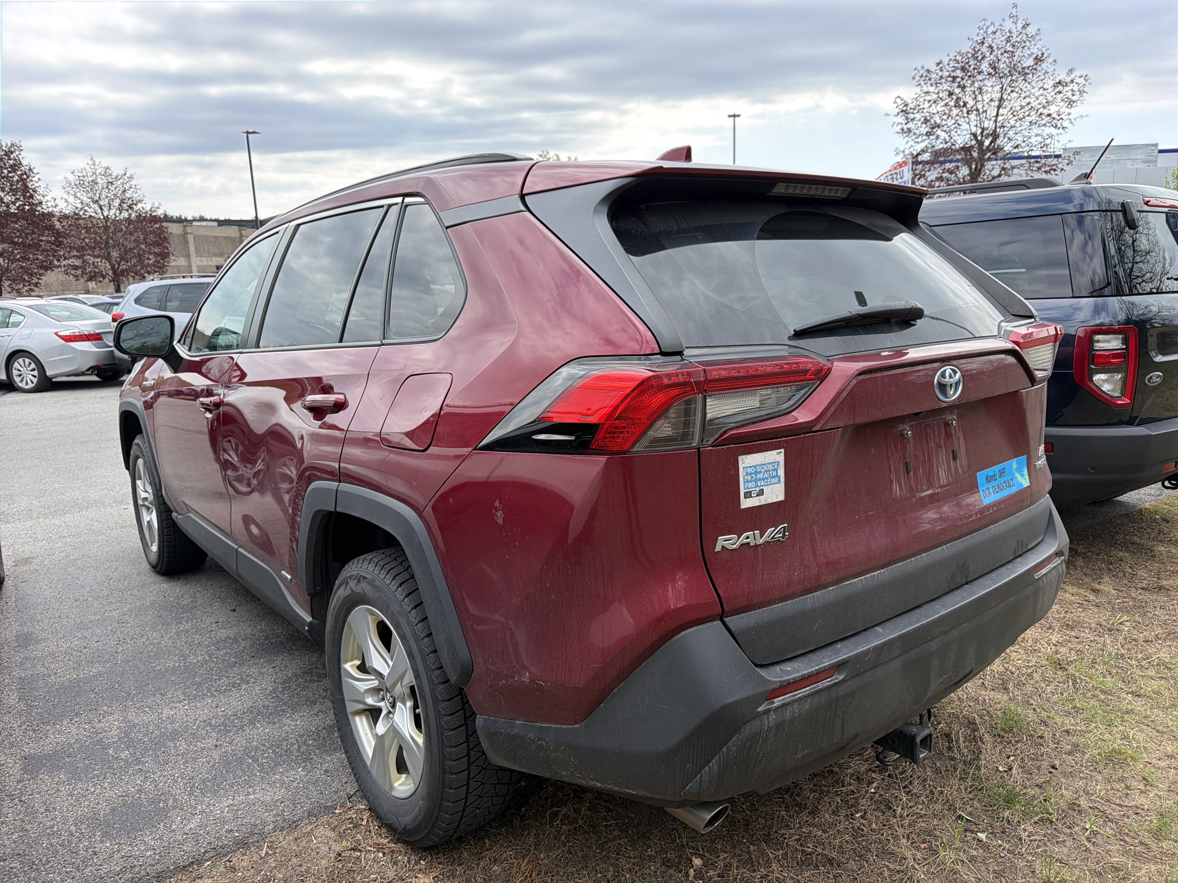 2020 Toyota RAV4 Hybrid LE