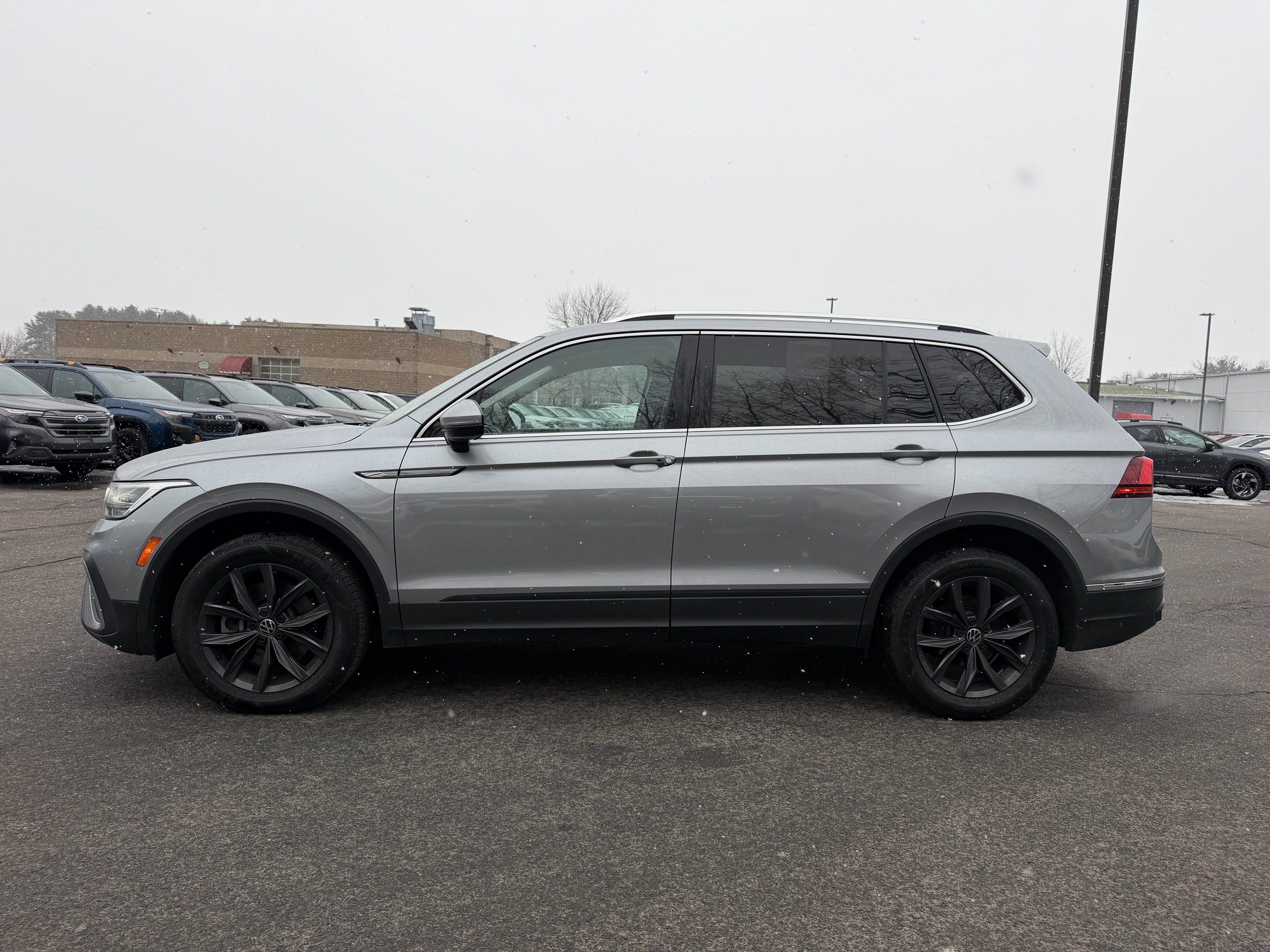 2022 Volkswagen Tiguan SE