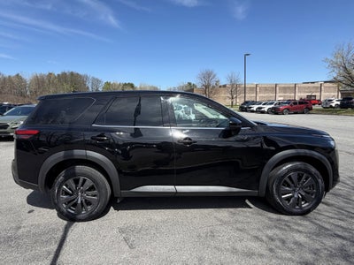 2022 Nissan Pathfinder S