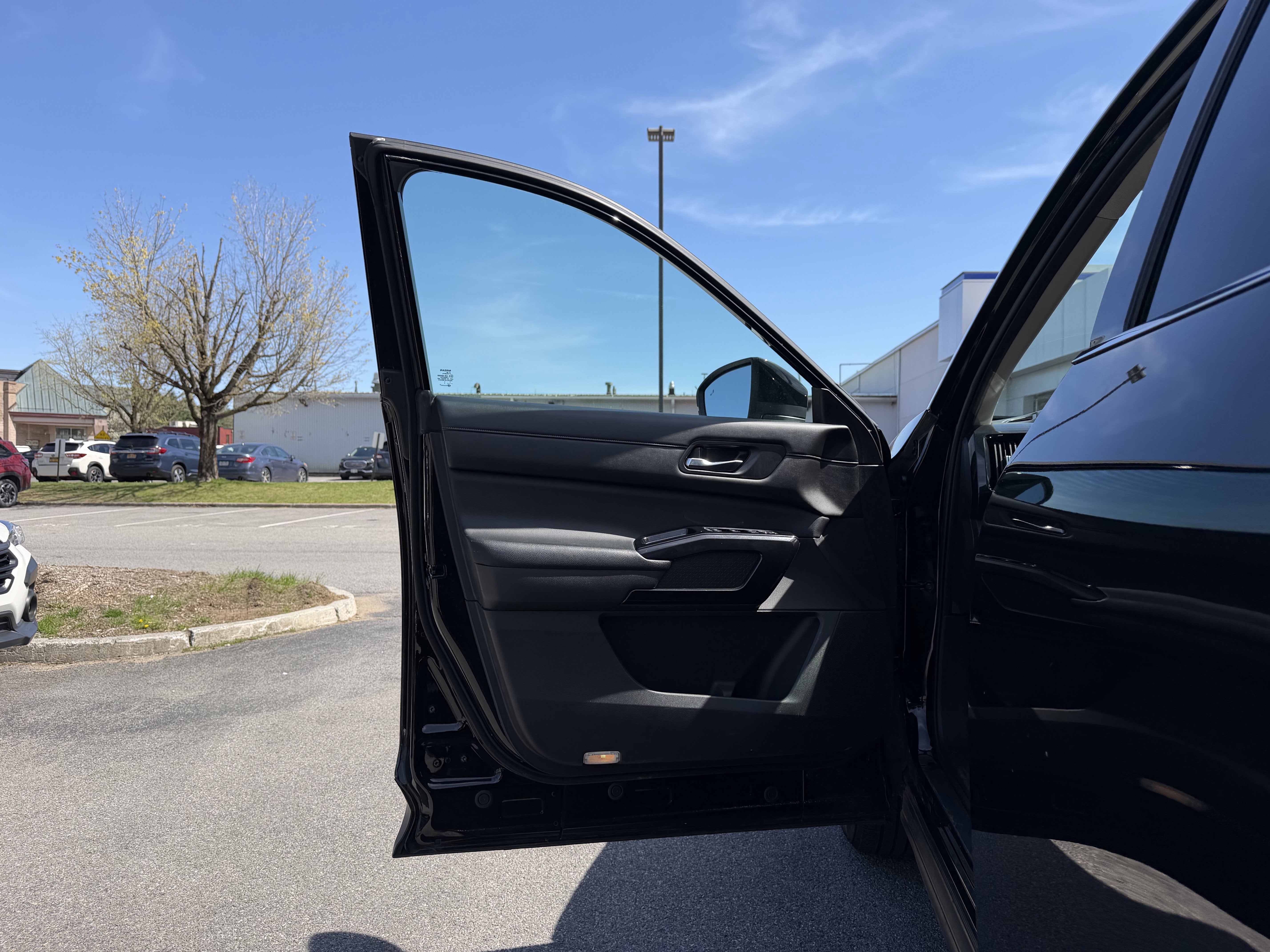 2022 Nissan Pathfinder S