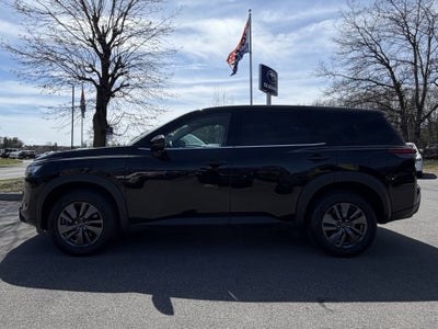 2022 Nissan Pathfinder S