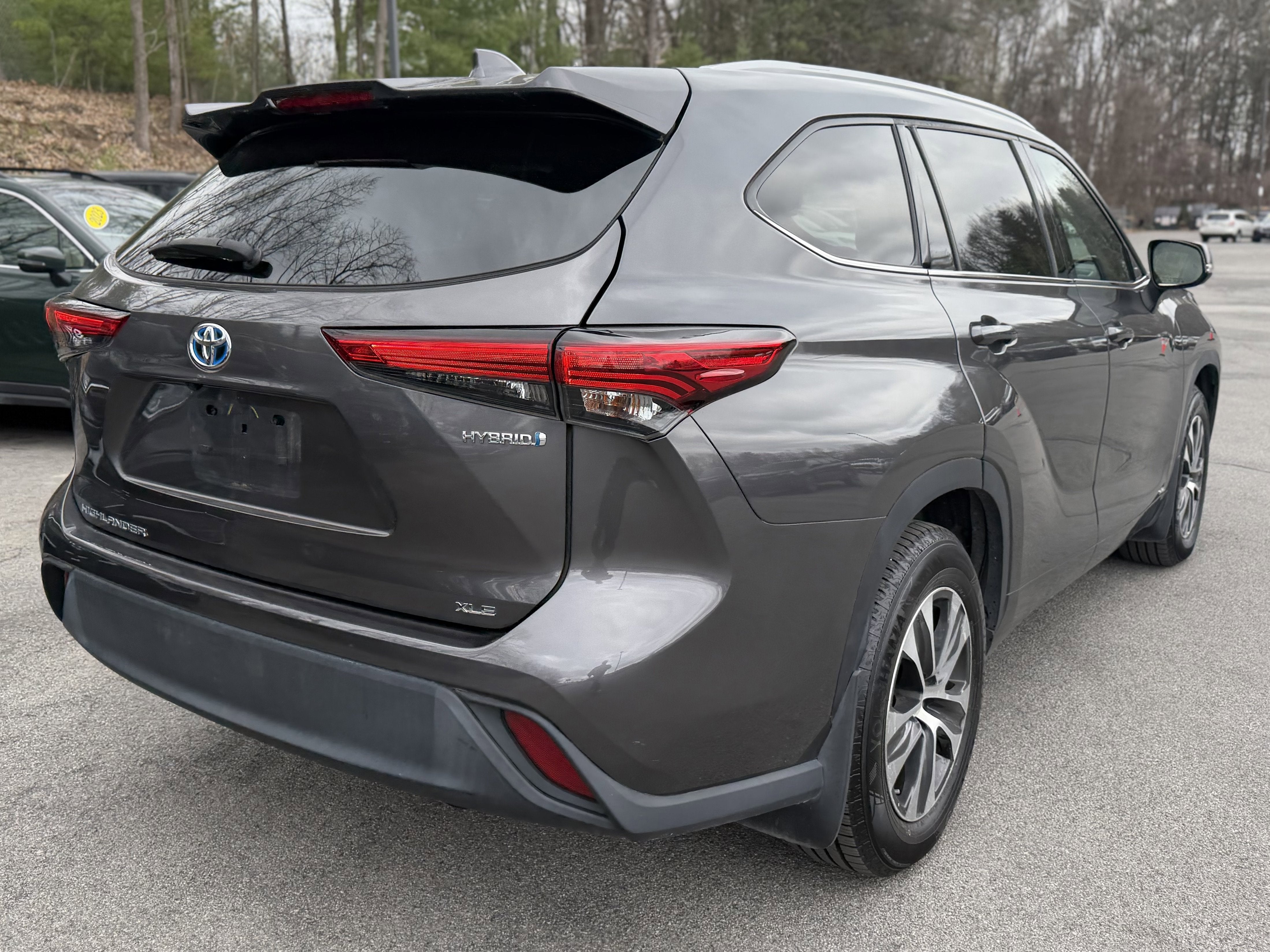 2022 Toyota Highlander Hybrid XLE