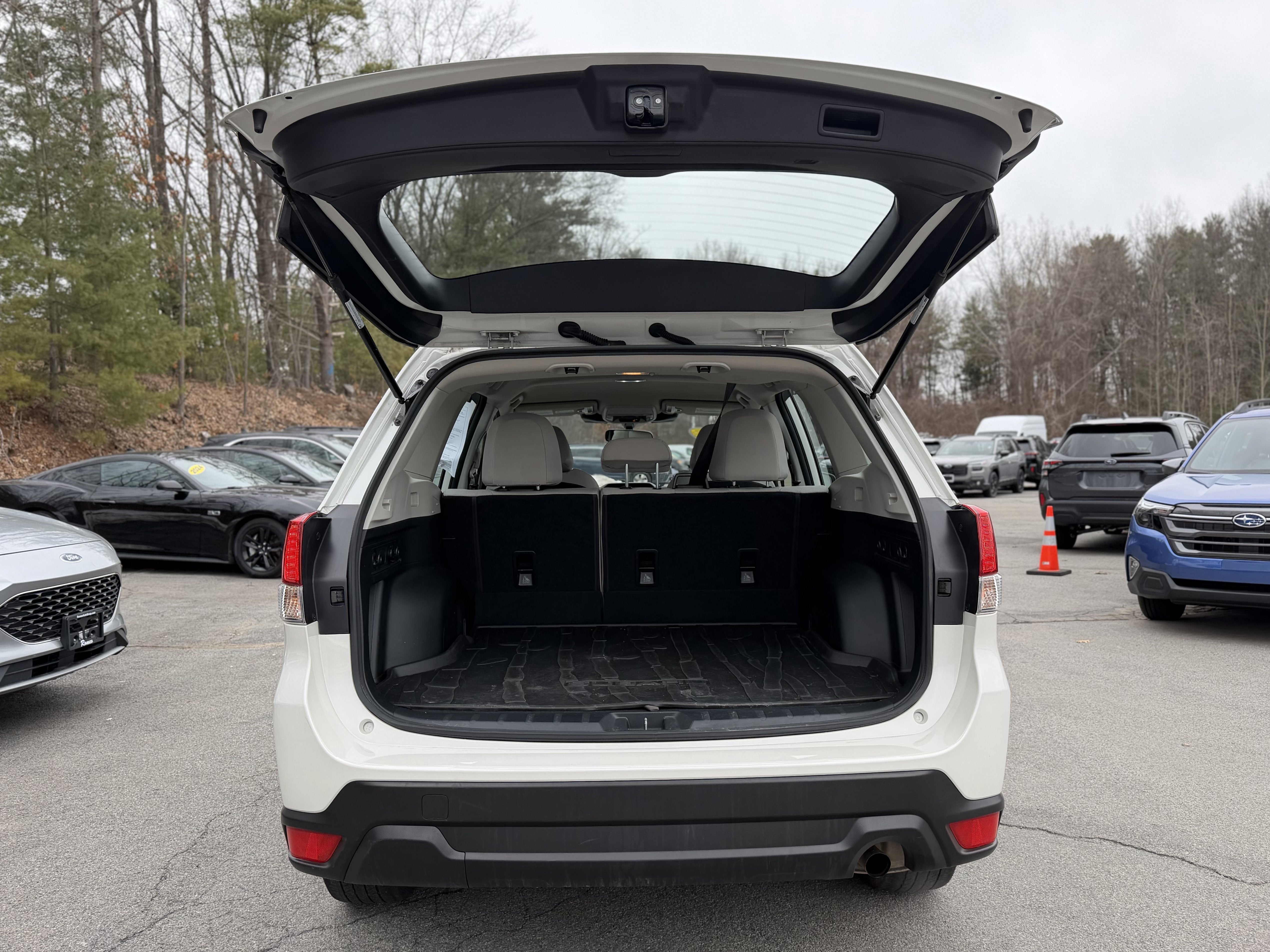 2023 Subaru Forester Base