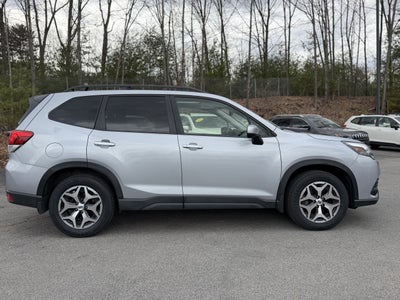 2024 Subaru Forester Premium