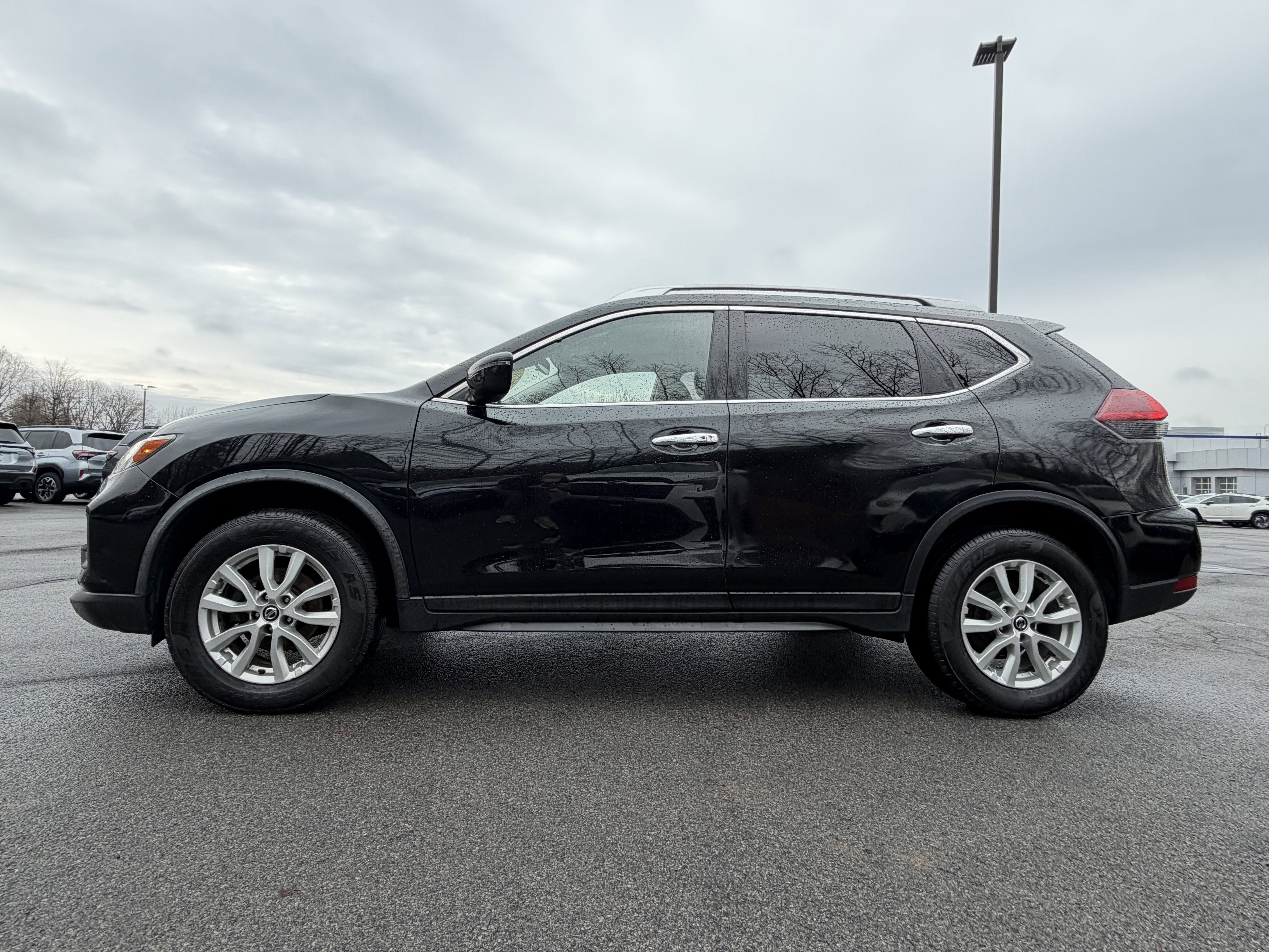 2019 Nissan Rogue SV