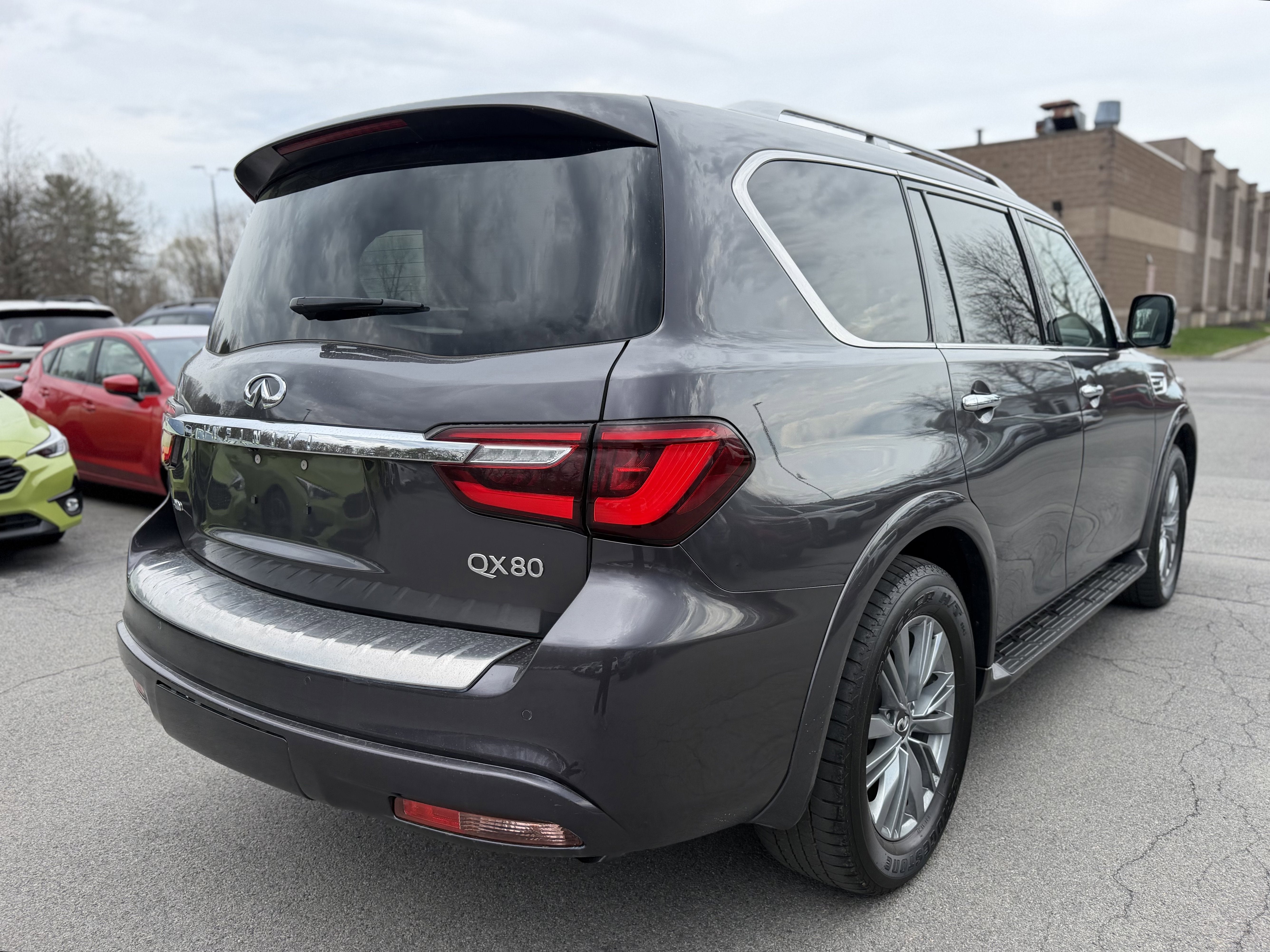 2024 INFINITI QX80 LUXE