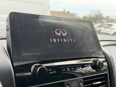 2024 INFINITI QX80 LUXE