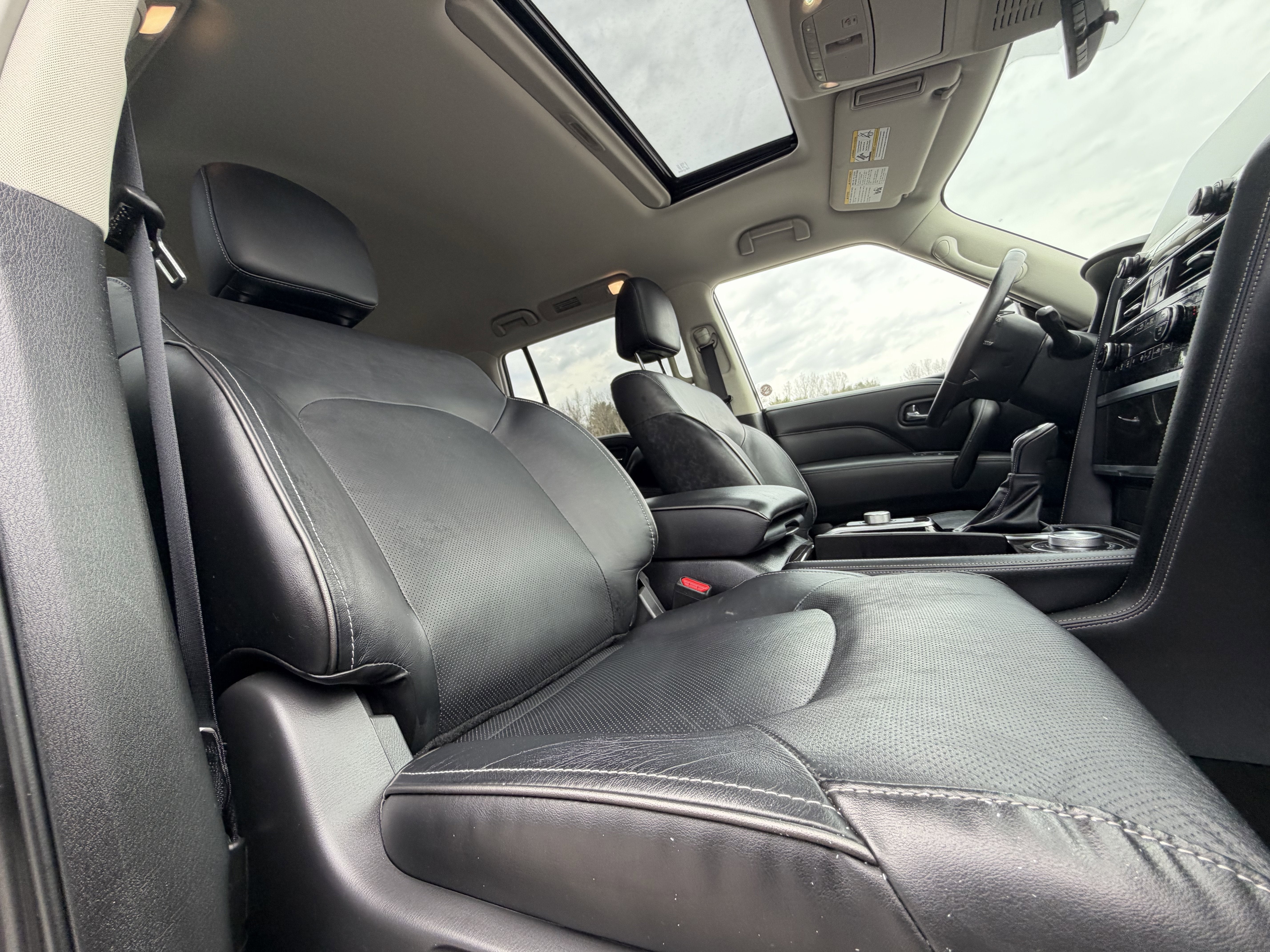 2024 INFINITI QX80 LUXE