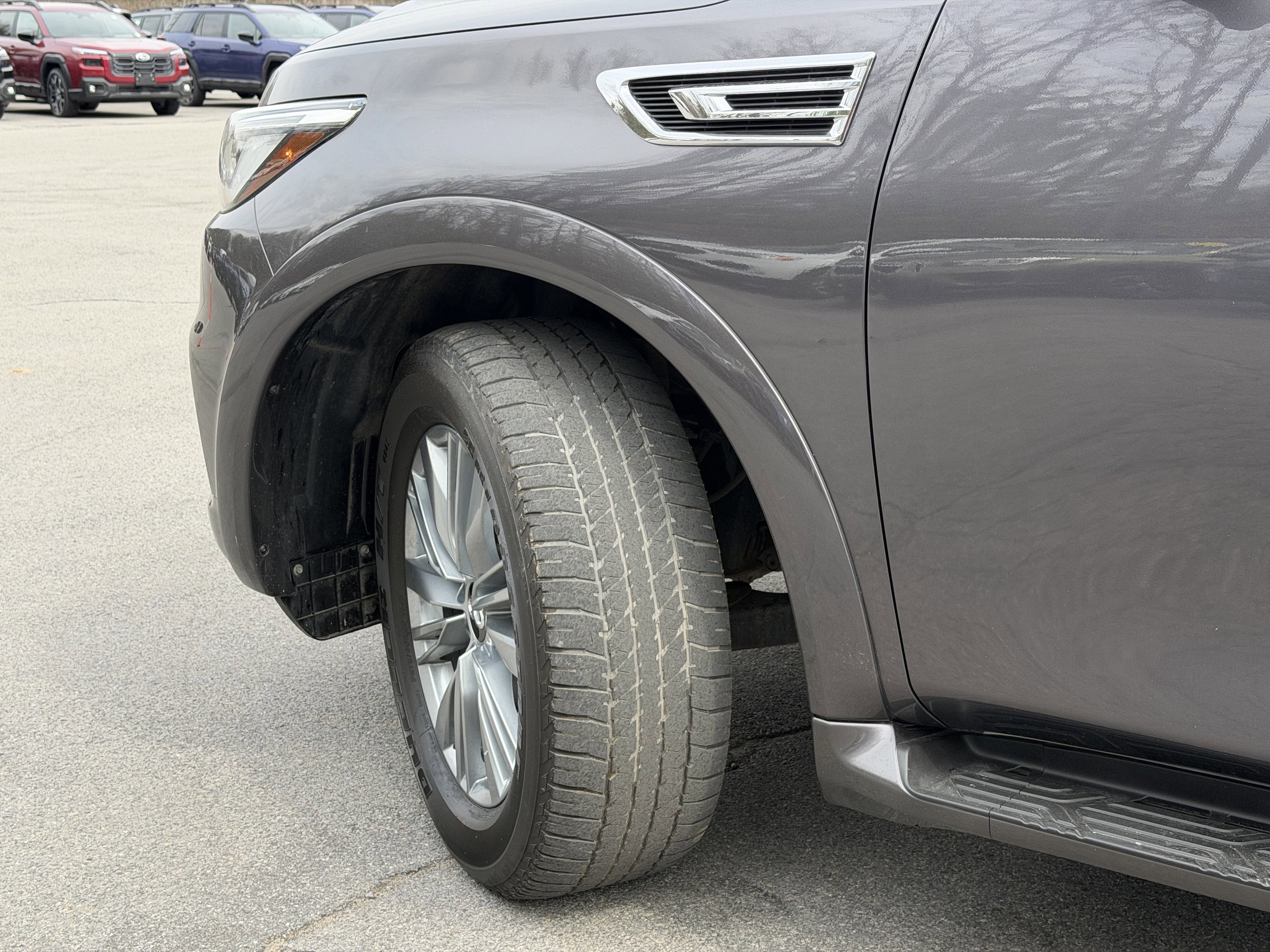 2024 INFINITI QX80 LUXE