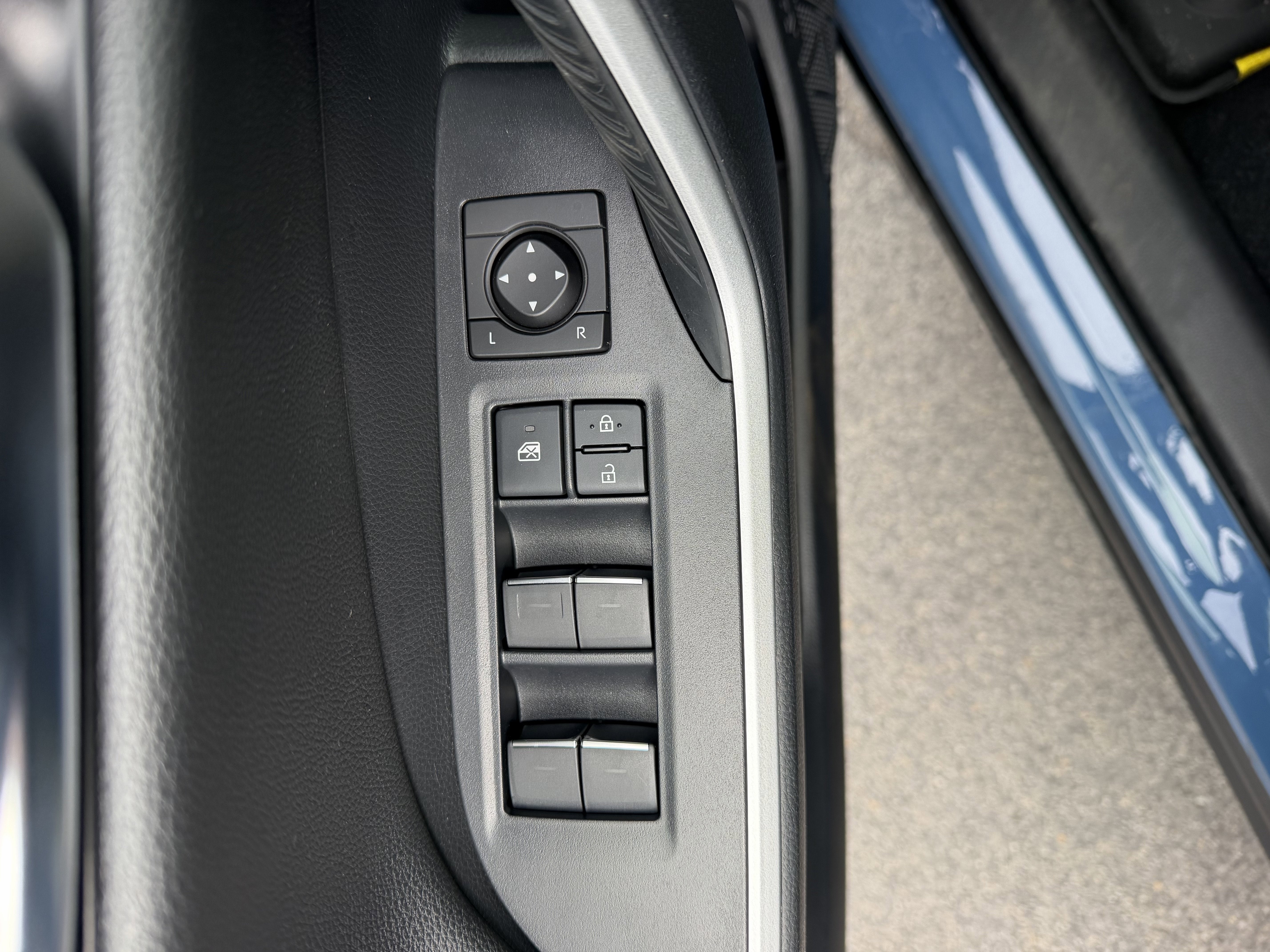 2025 Toyota RAV4 Hybrid XSE