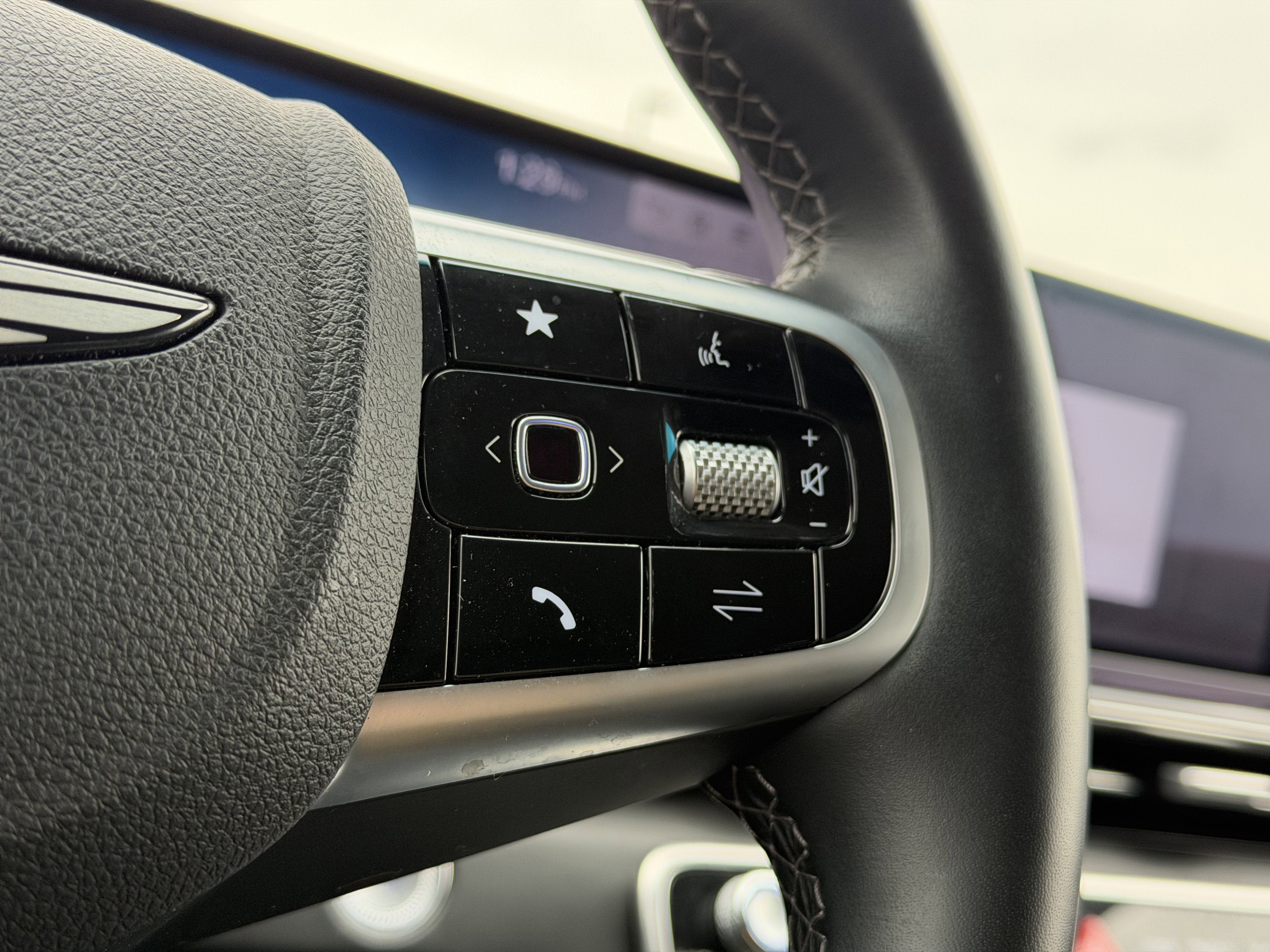 2025 Genesis GV80 Standard