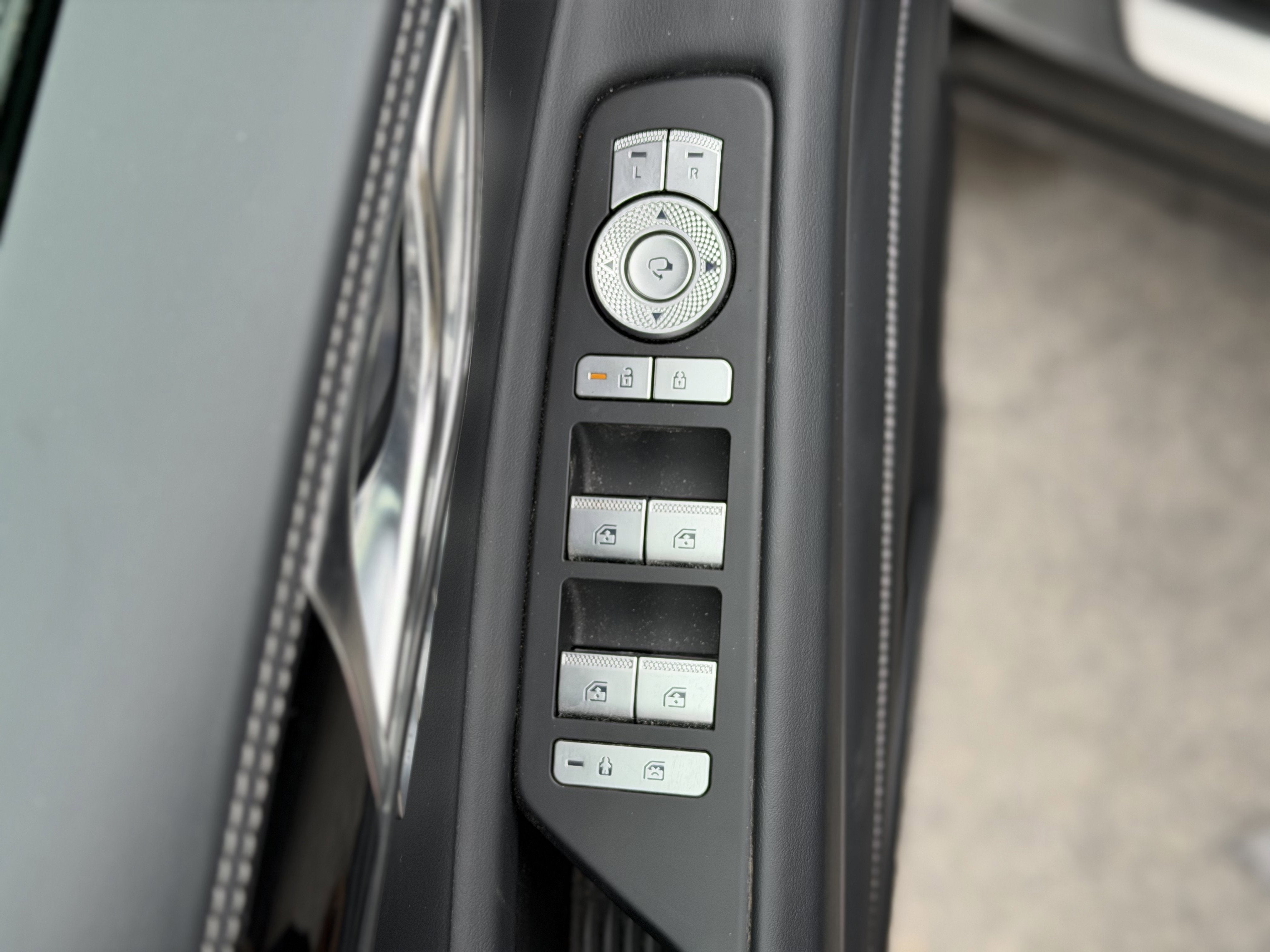 2025 Genesis GV80 Standard