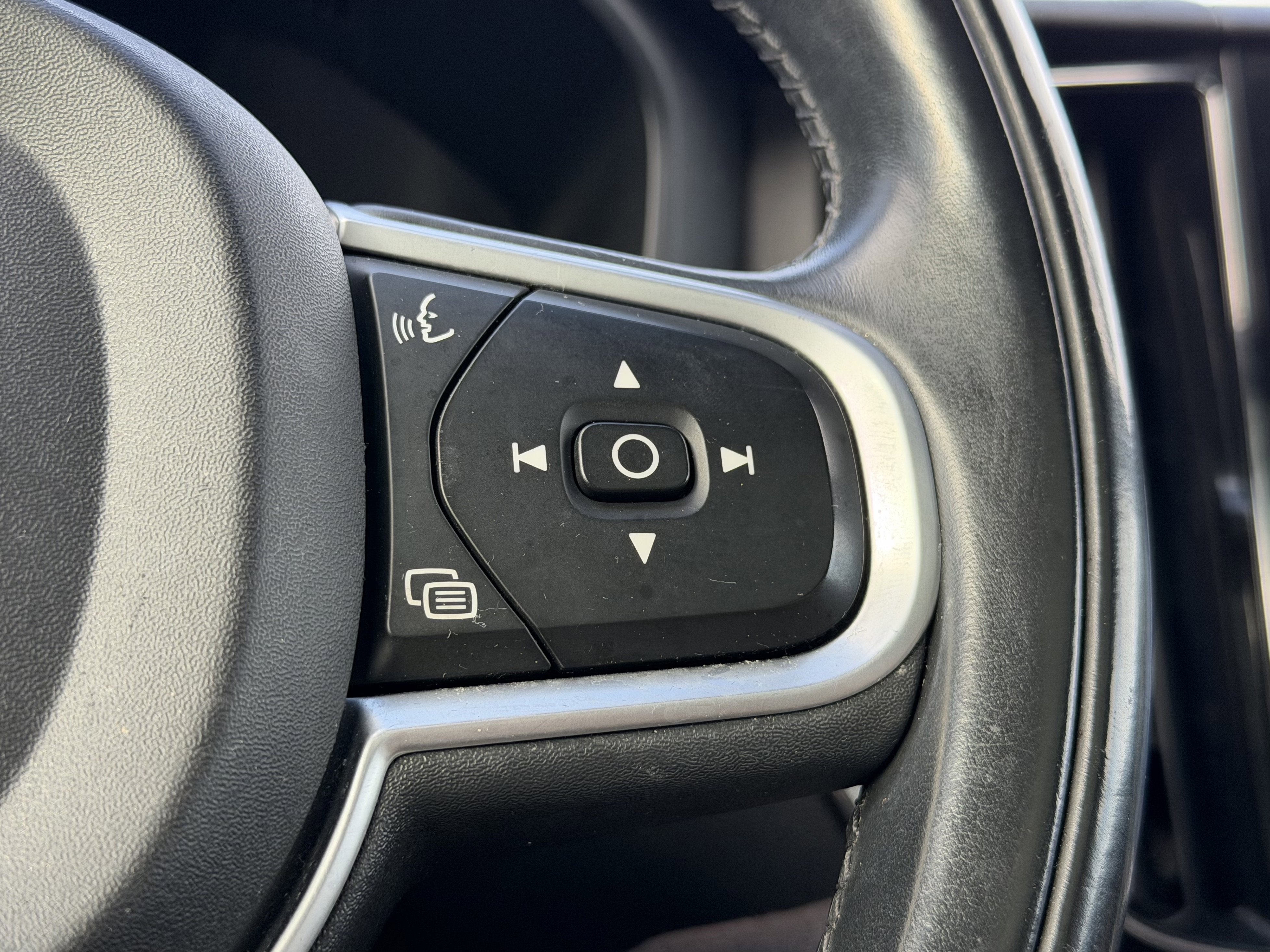 2019 Volvo XC60 T6 Momentum