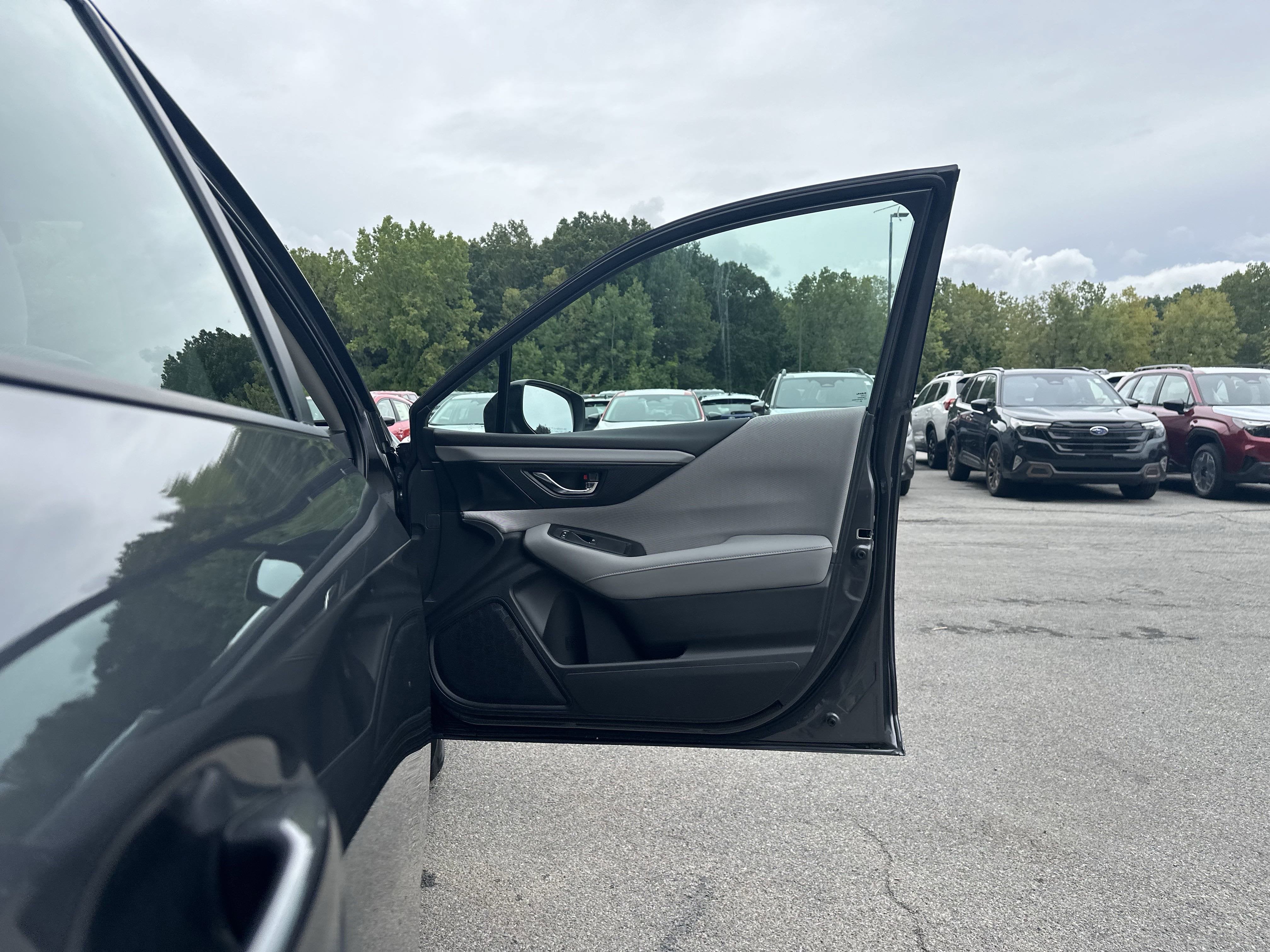 2025 Subaru LEGACY Premium