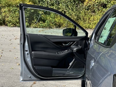 2025 Subaru LEGACY Limited