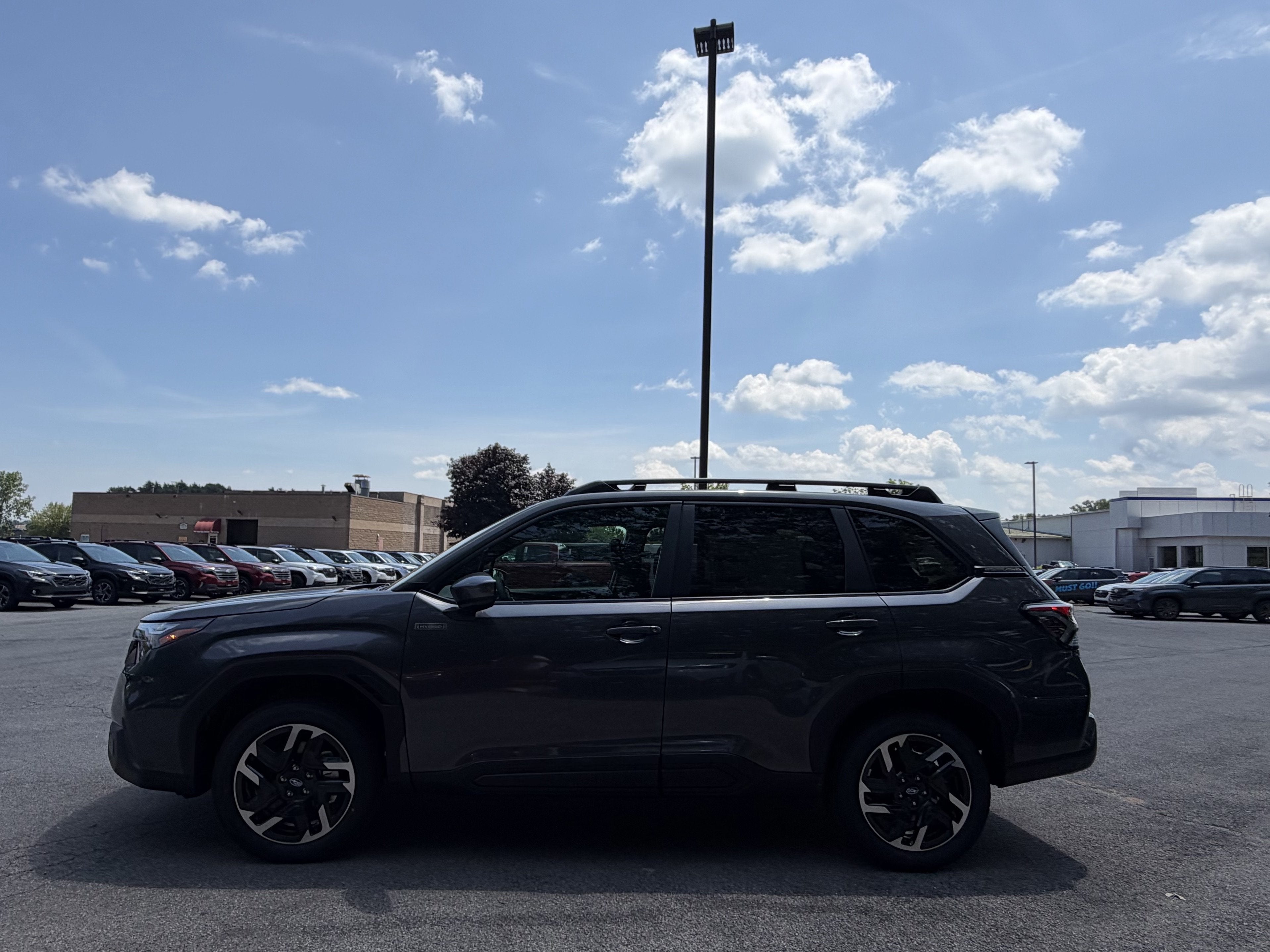 2026 Subaru FORESTER Premium Hybrid