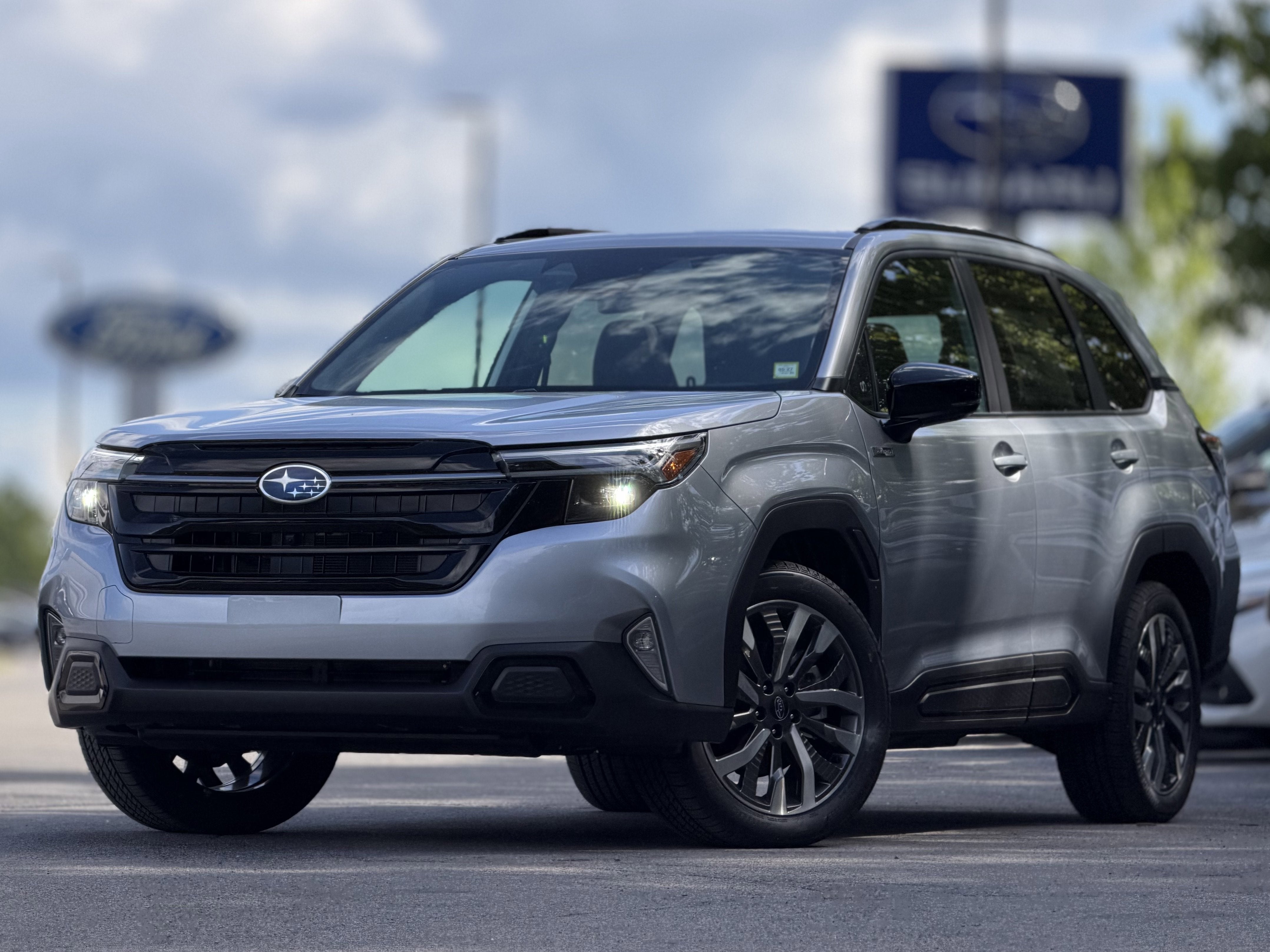 2026 Subaru FORESTER Premium Hybrid