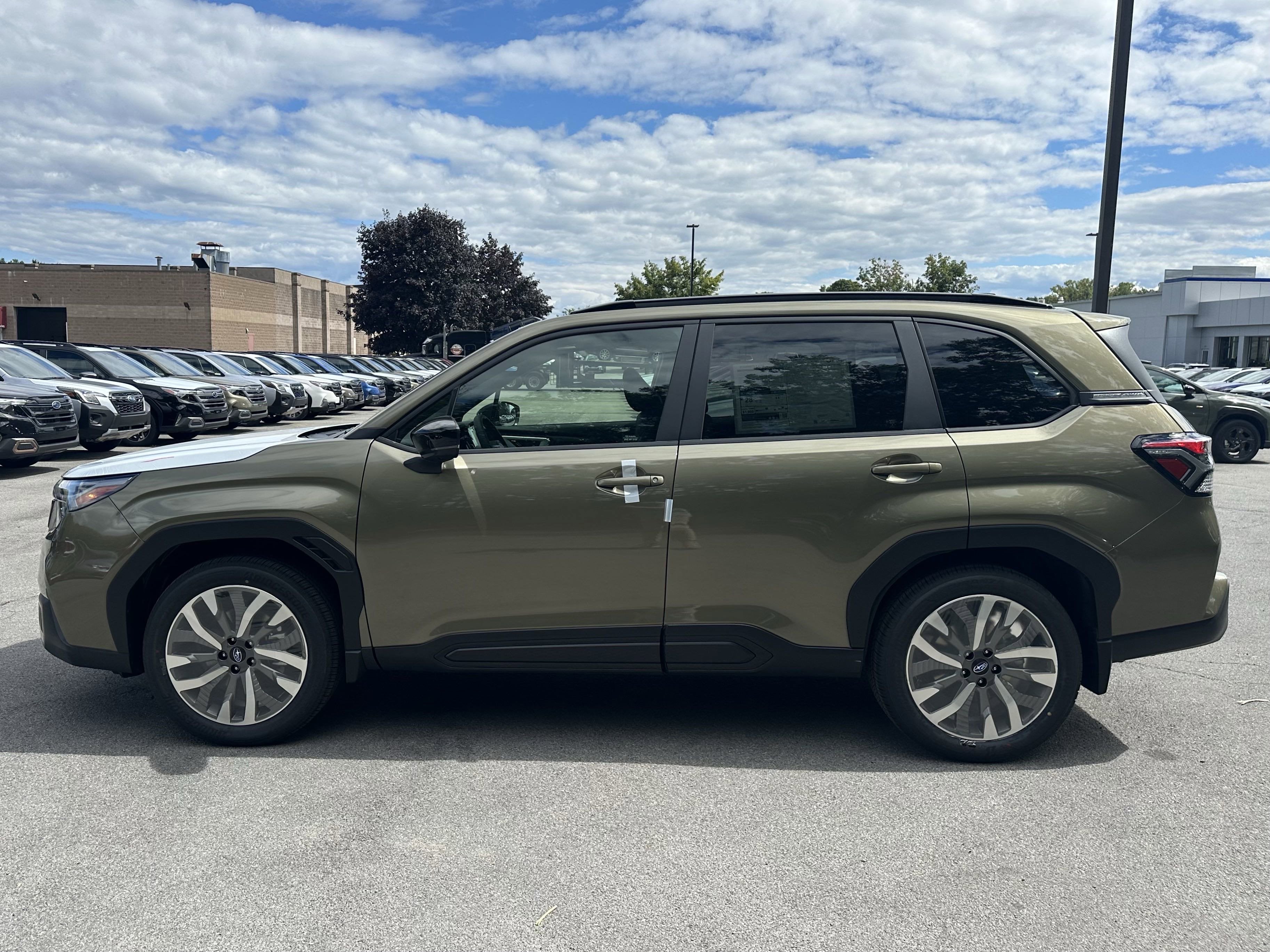 2025 Subaru FORESTER Touring