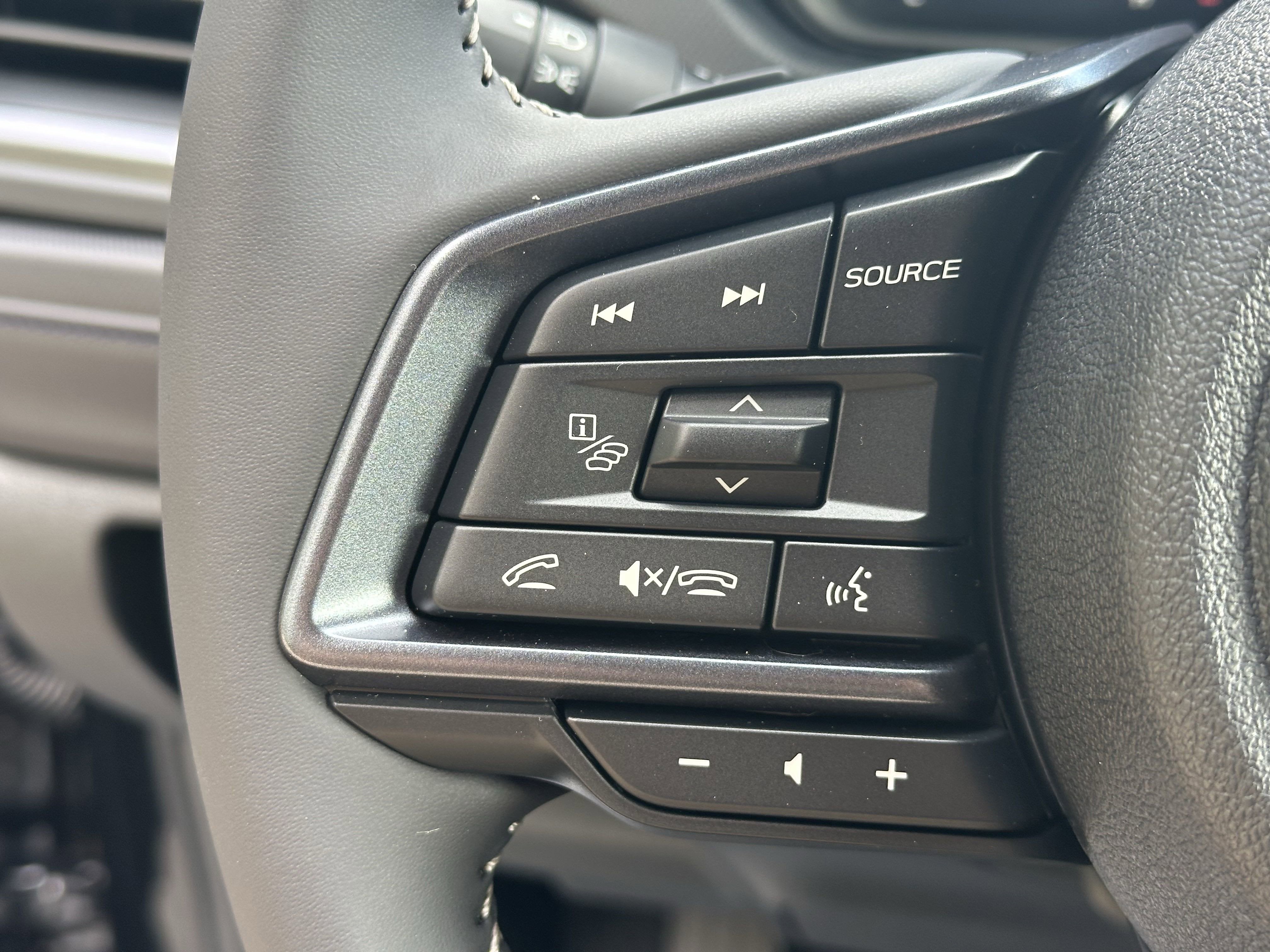 2025 Subaru FORESTER Limited Hybrid