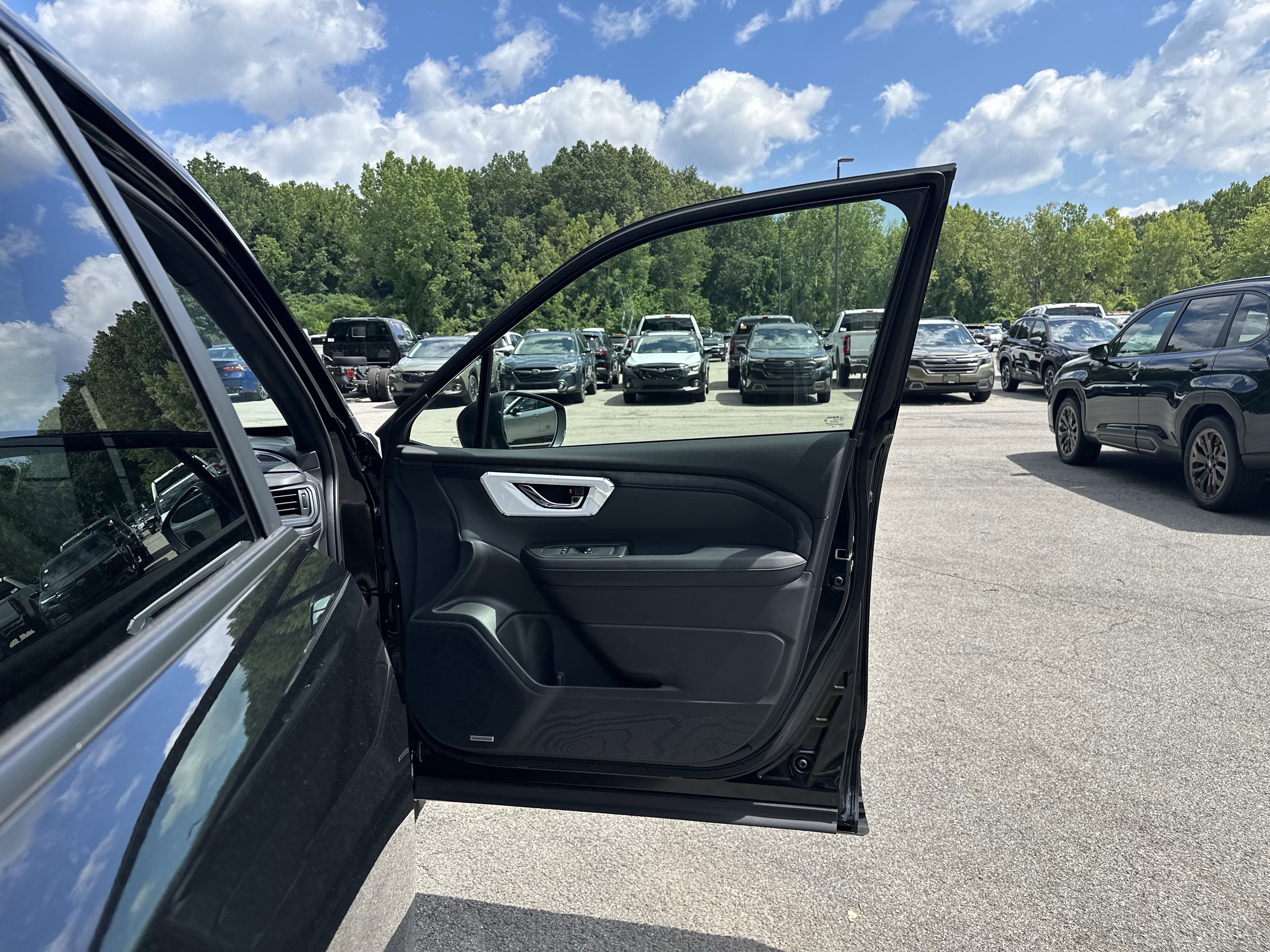 2025 Subaru FORESTER Limited Hybrid